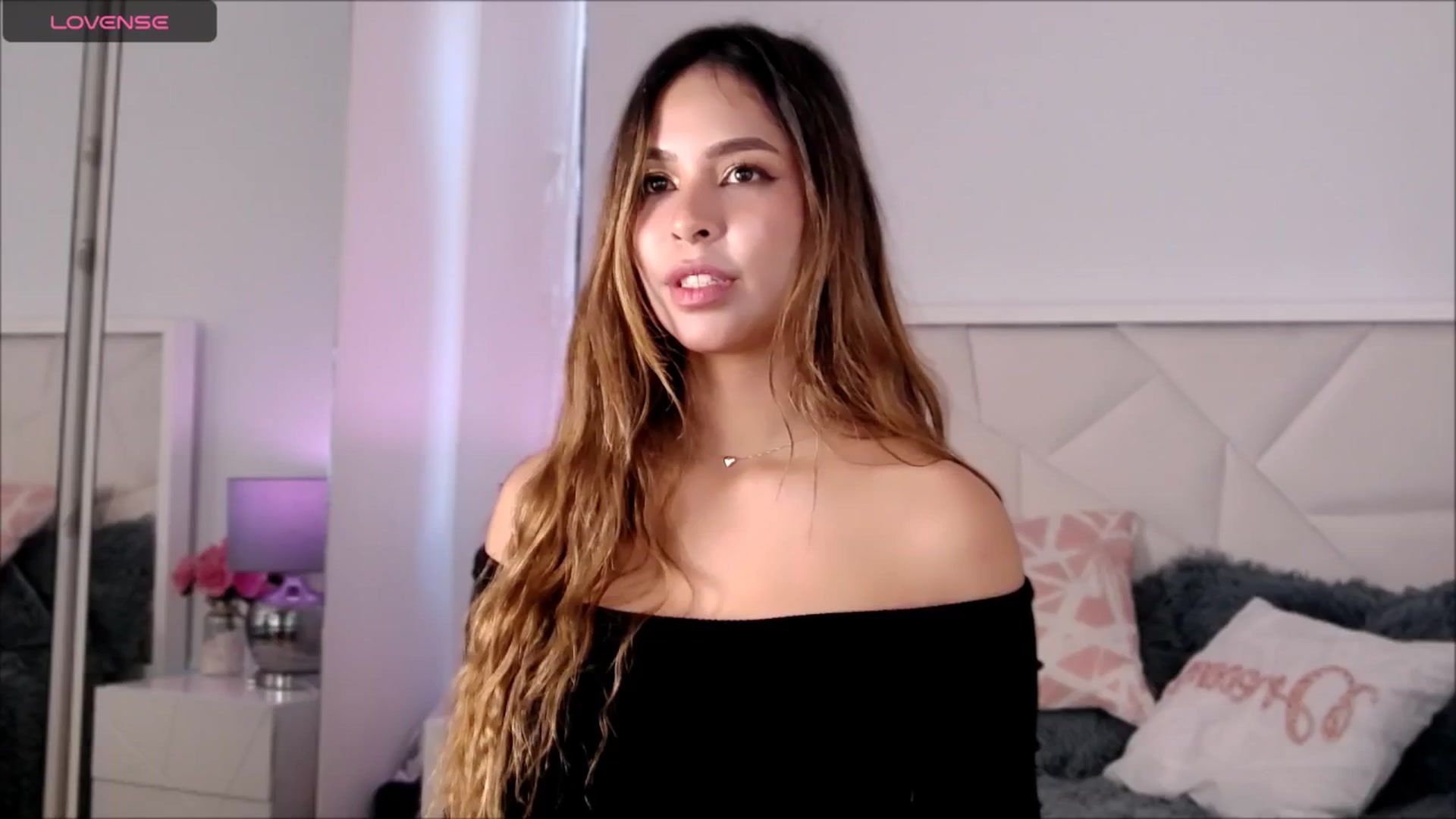 Gallery image thumbnail from Megui's myfreecams stream on, 09/09/2025, 13:07 image 15 of 20