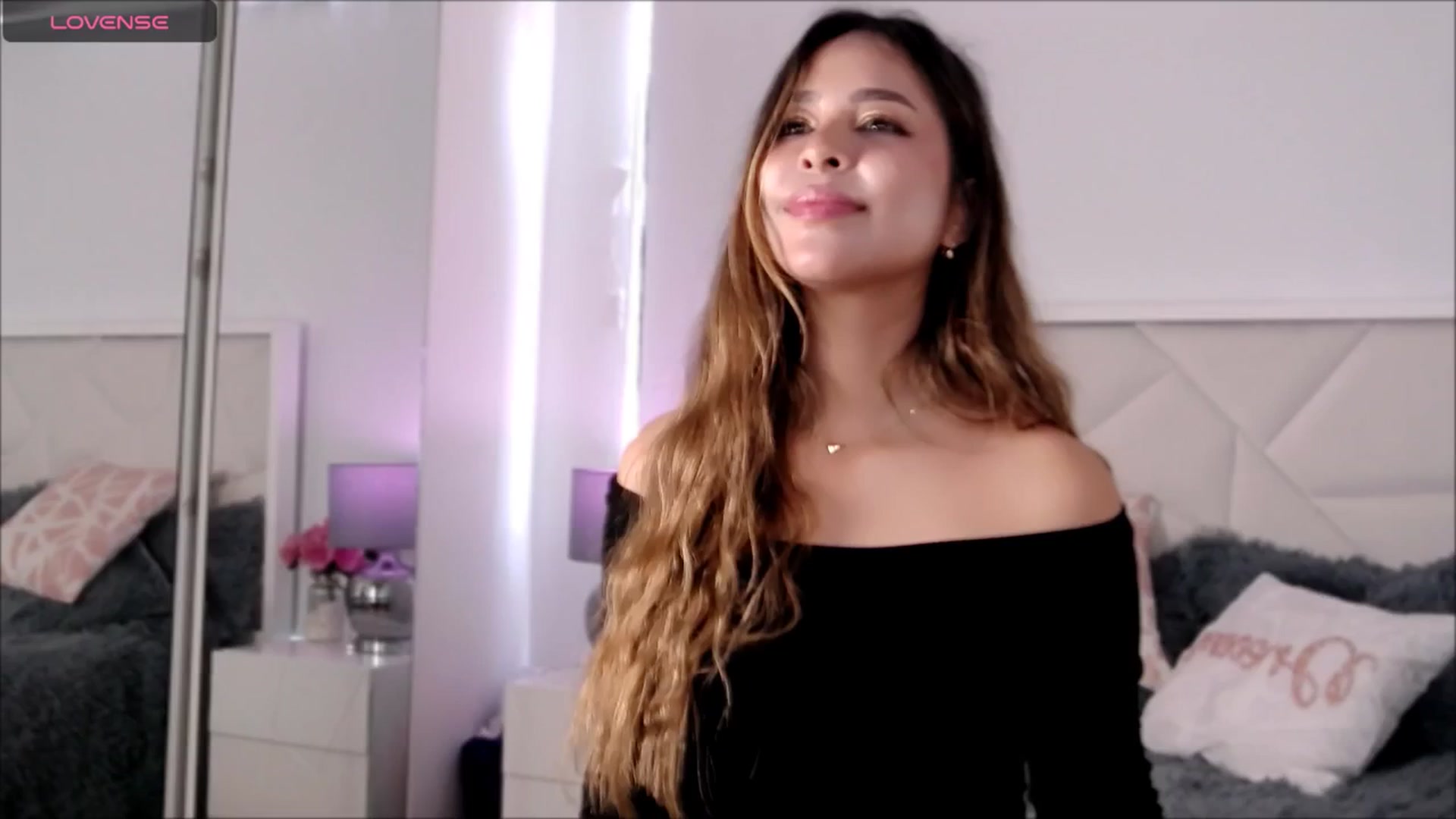 Gallery image thumbnail from Megui's myfreecams stream on, 09/09/2025, 13:07 image 19 of 20