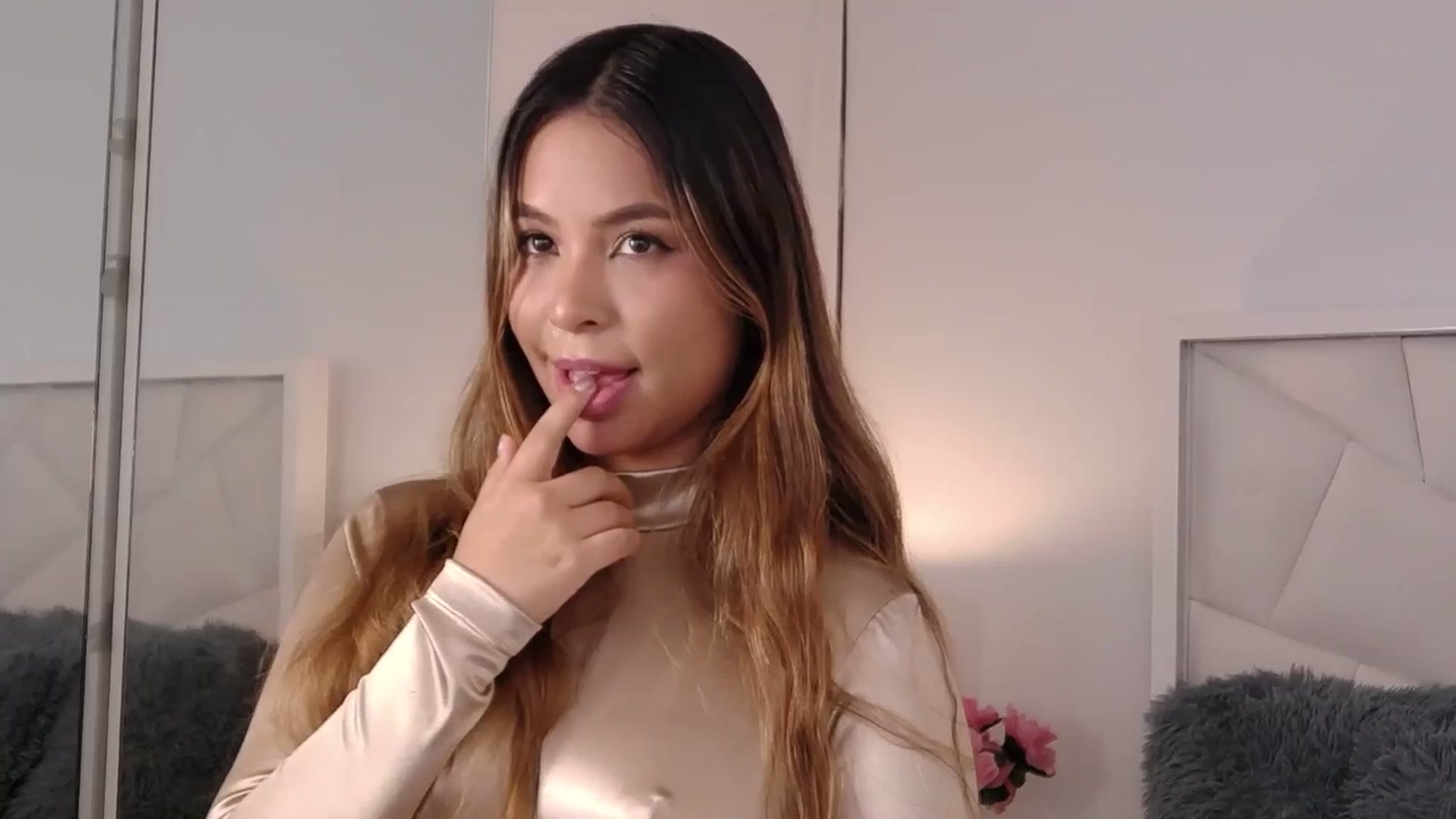 Gallery image thumbnail from Megui's myfreecams stream on, 09/22/2025, 10:23 image 19 of 20