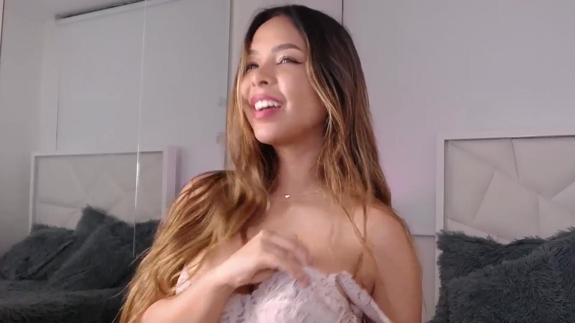 Gallery image thumbnail from Megui's myfreecams stream on, 09/28/2025, 11:13 image 11 of 20