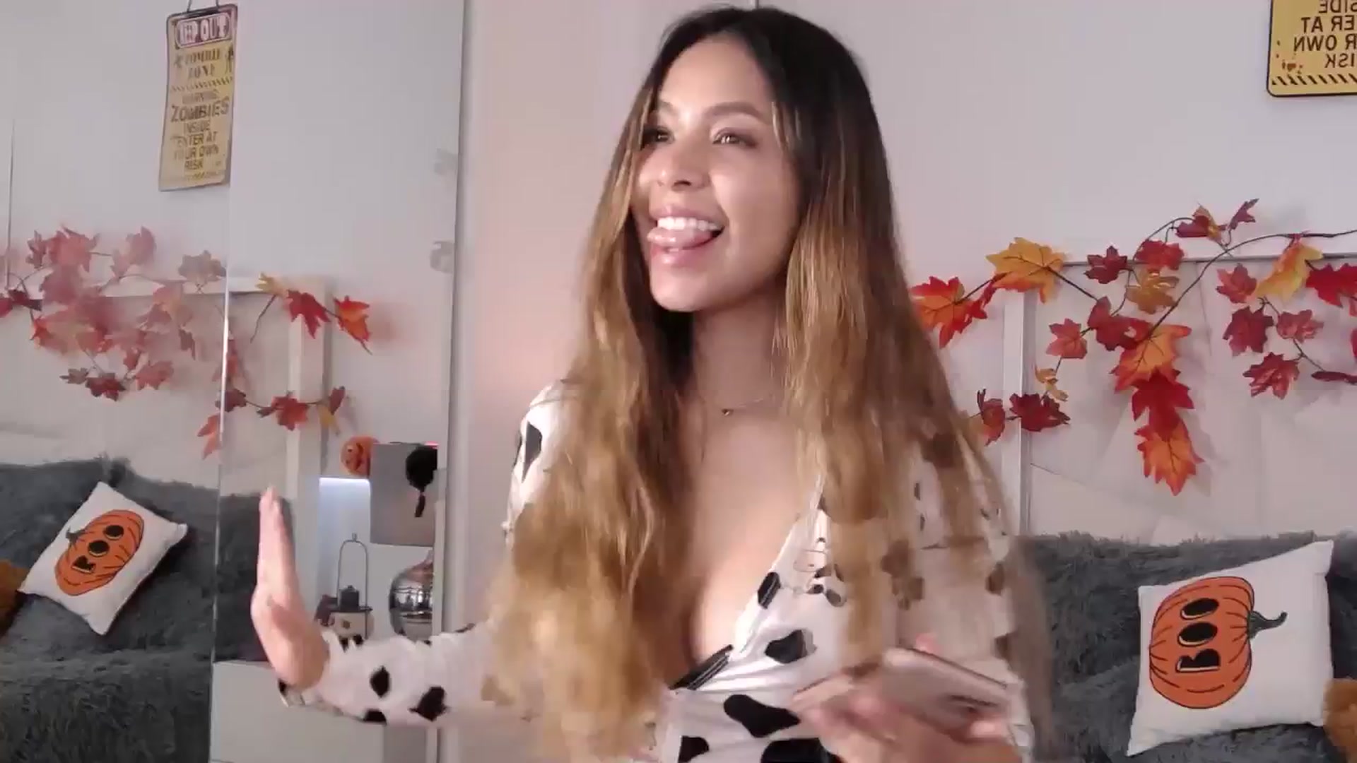 Gallery image thumbnail from Megui's myfreecams stream on, 10/08/2025, 12:18 image 14 of 20