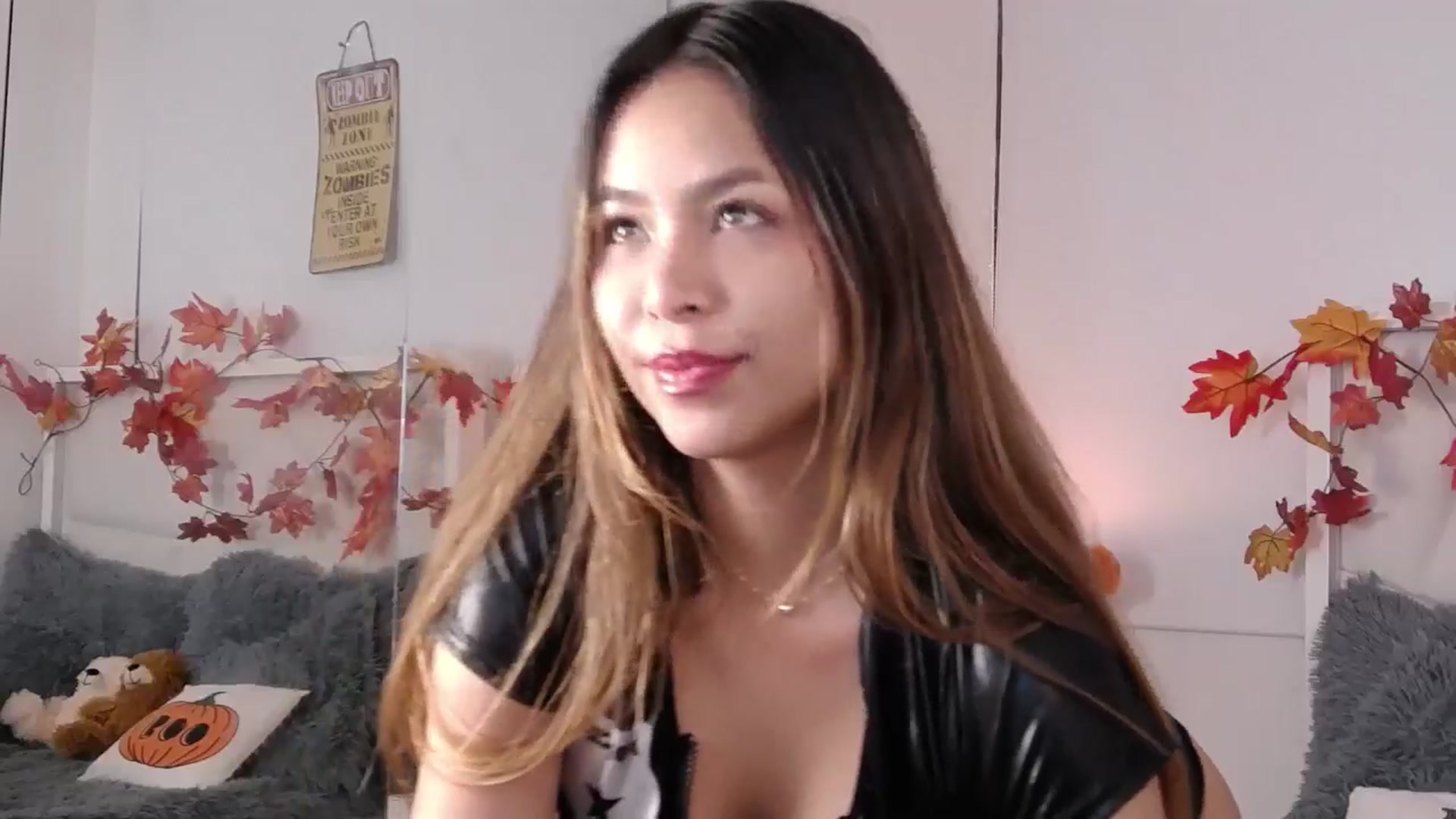 Gallery image thumbnail from Megui's myfreecams stream on, 10/28/2025, 11:25 image 6 of 20