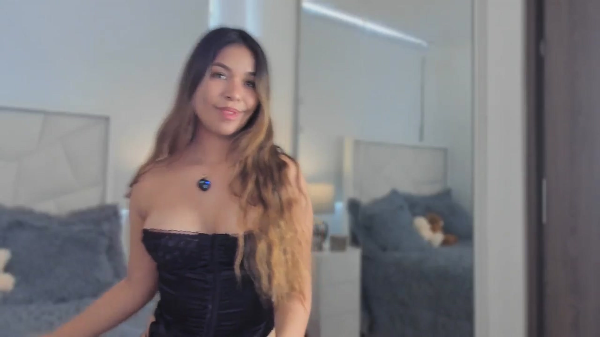 Gallery image thumbnail from Megui's myfreecams stream on, 11/10/2025, 13:17 image 20 of 20