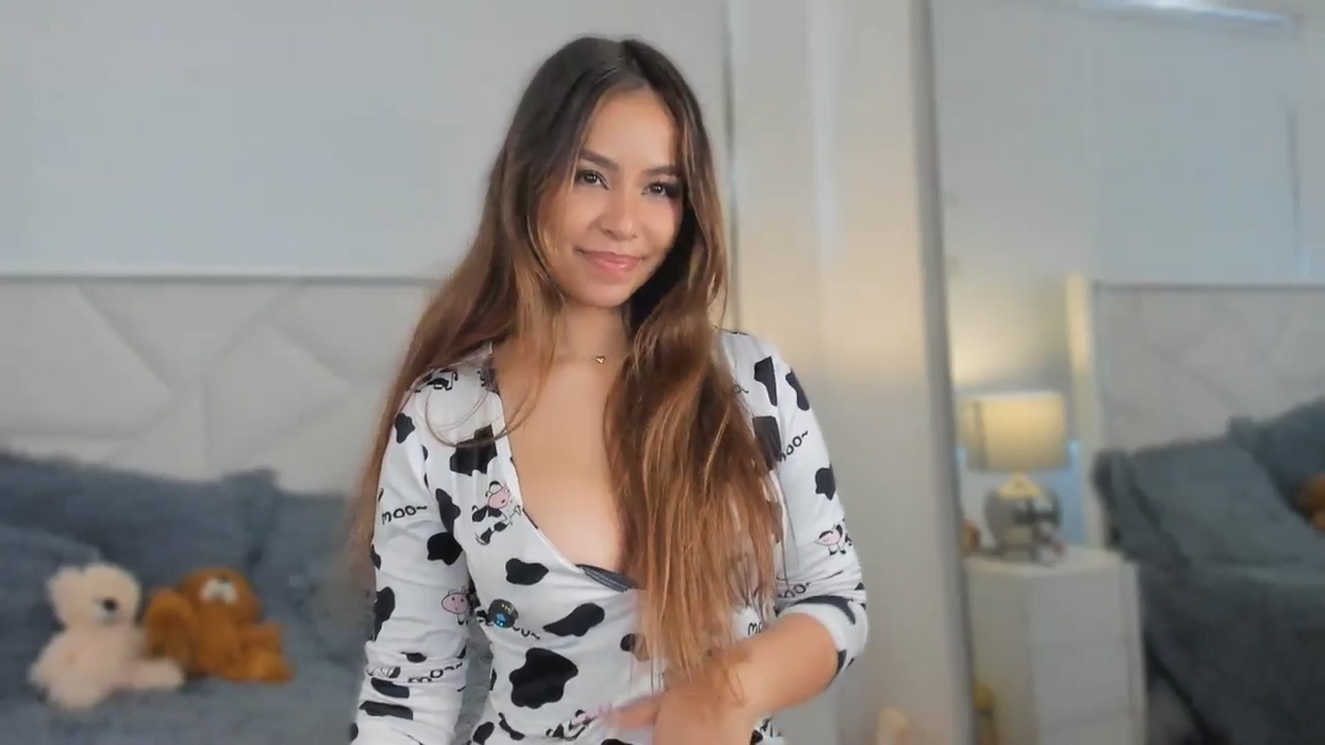 Gallery image thumbnail from Megui's myfreecams stream on, 12/15/2025, 12:28 image 4 of 20