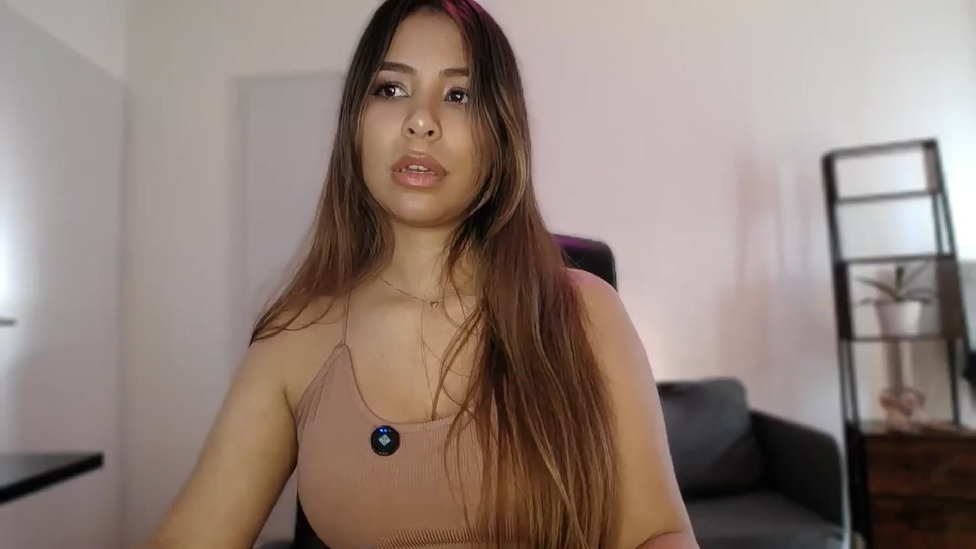 Gallery image thumbnail from Megui's myfreecams stream on, 01/07/2026, 12:53 image 16 of 20