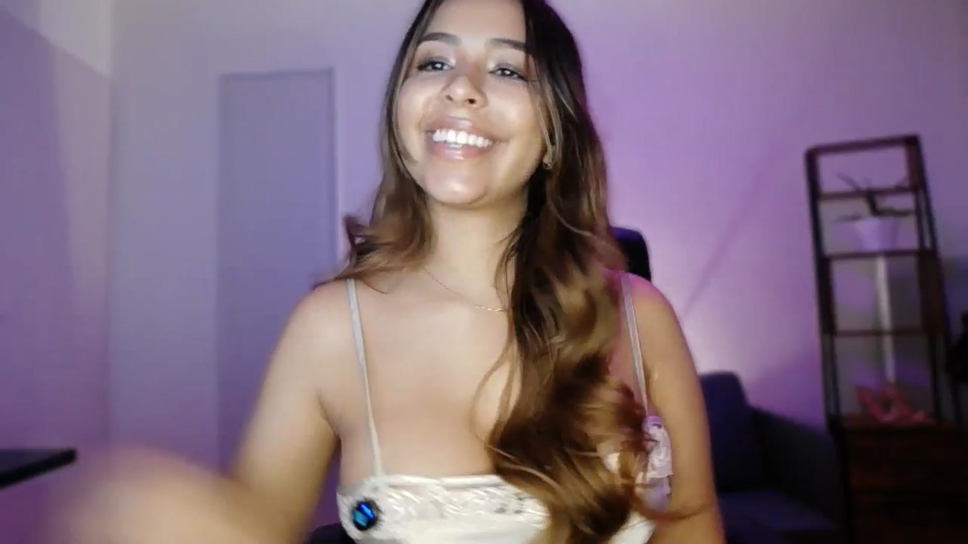 Gallery image thumbnail from Megui's myfreecams stream on, 01/08/2026, 15:37 image 3 of 20