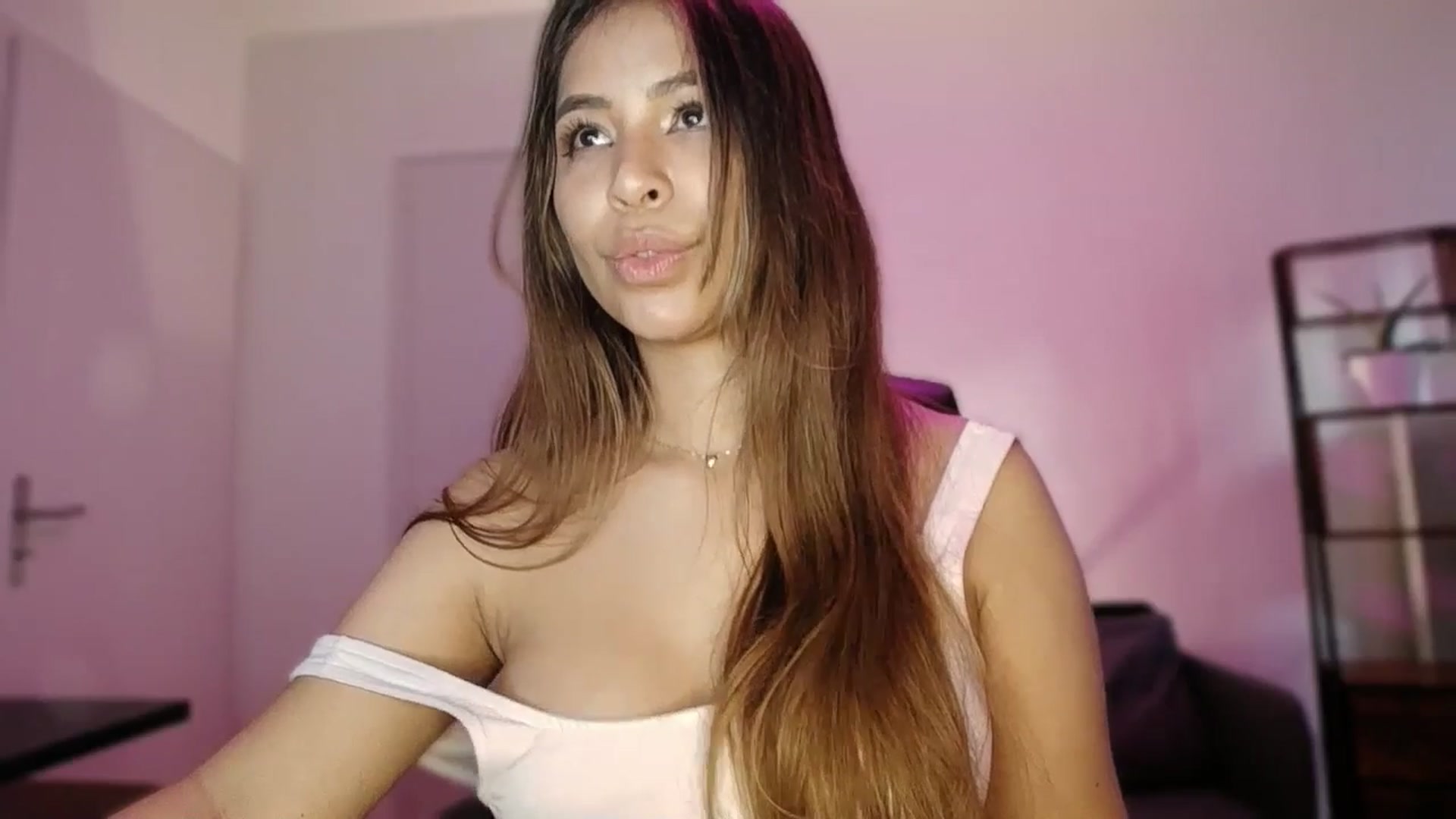 Gallery image thumbnail from Megui's myfreecams stream on, 01/13/2026, 15:18 image 12 of 20