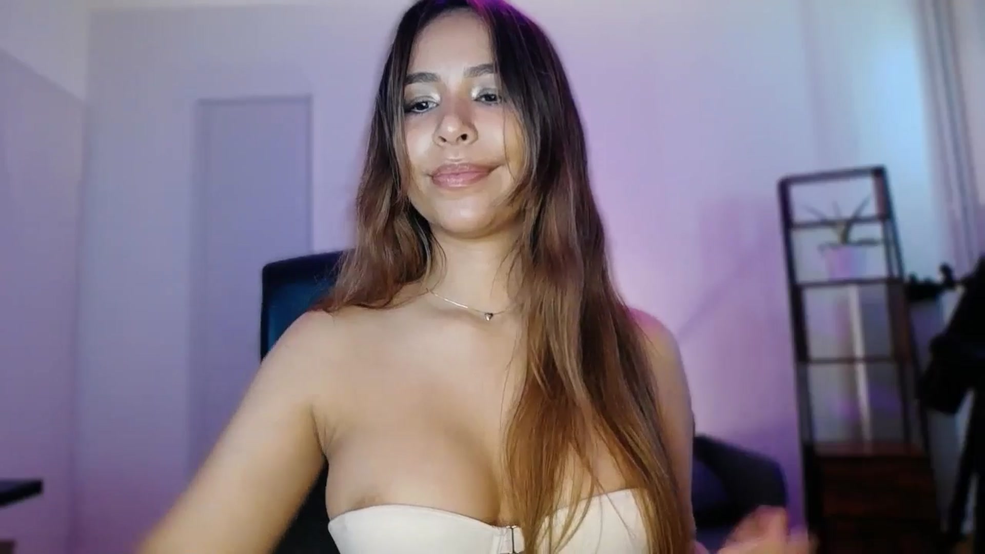 Gallery image thumbnail from Megui's myfreecams stream on, 01/15/2026, 12:42 image 10 of 20