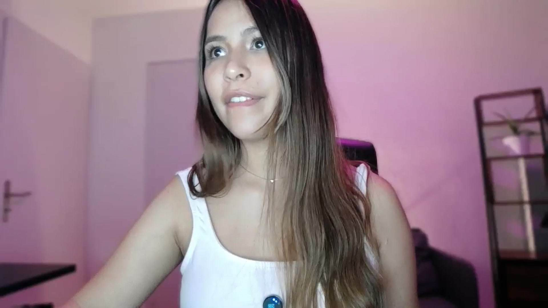 Gallery image thumbnail from Megui's myfreecams stream on, 02/10/2026, 14:35 image 4 of 20