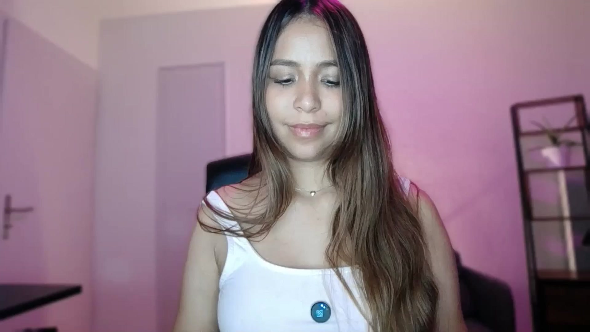 Gallery image thumbnail from Megui's myfreecams stream on, 02/10/2026, 14:35 image 7 of 20