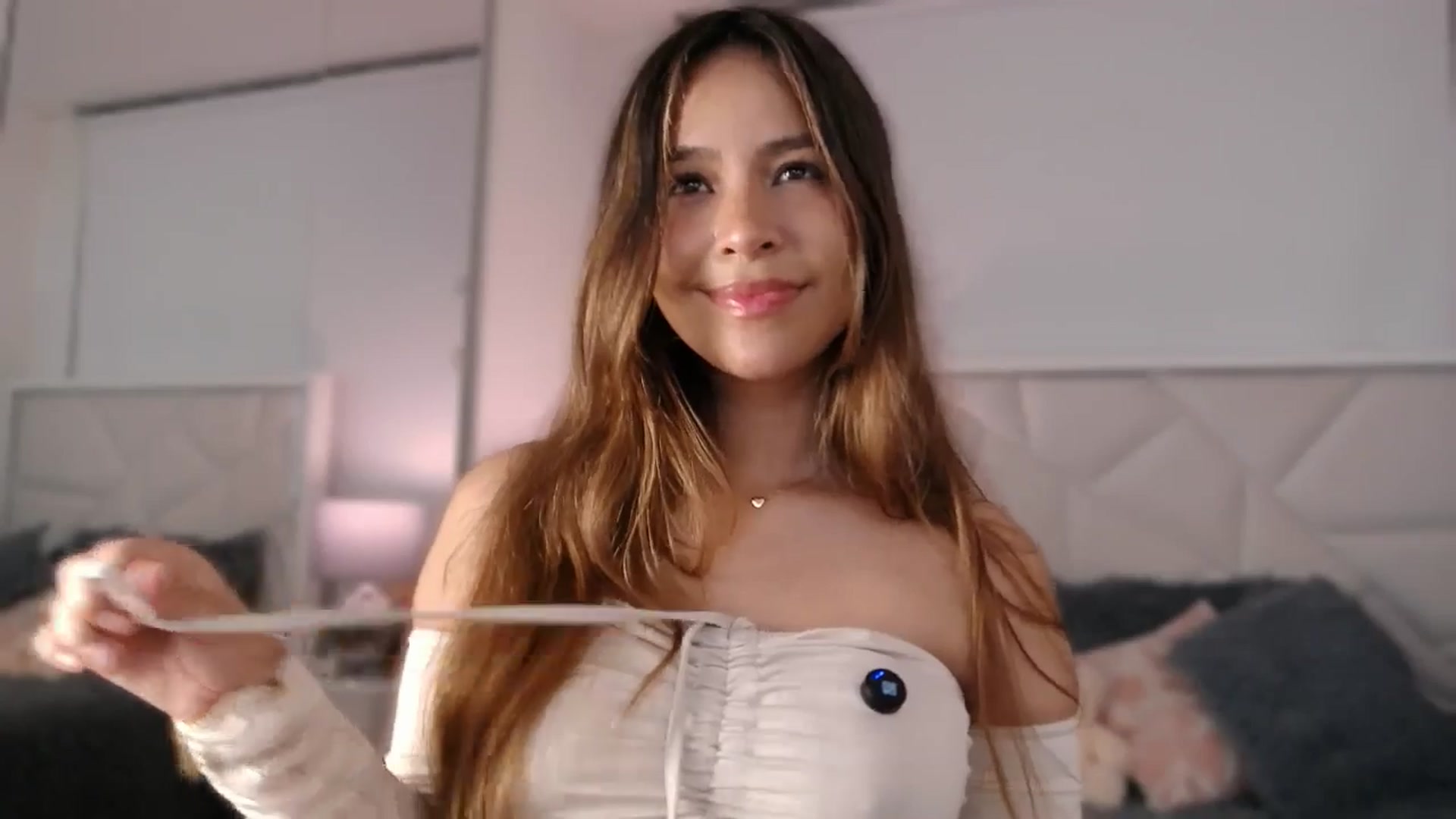 Gallery image thumbnail from Megui's myfreecams stream on, 03/02/2026, 10:41 image 4 of 20
