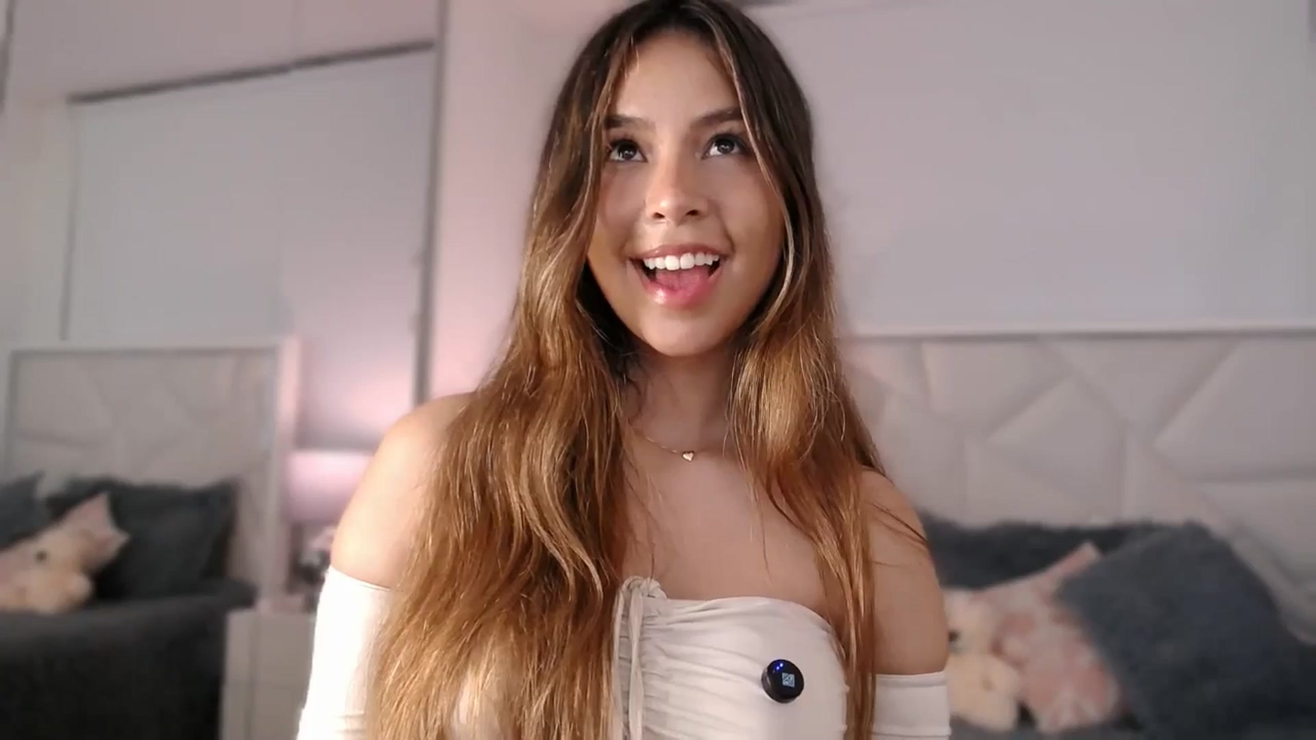 Gallery image thumbnail from Megui's myfreecams stream on, 03/02/2026, 10:41 image 15 of 20
