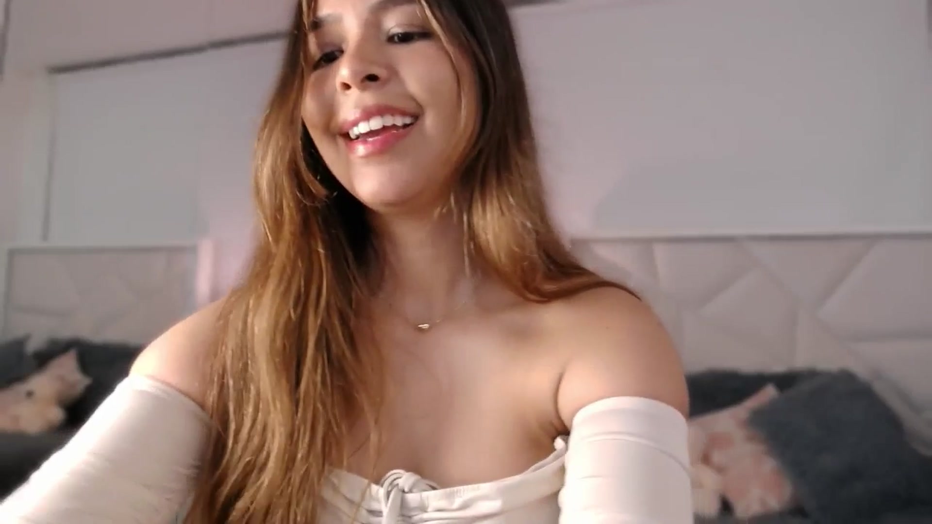 Gallery image thumbnail from Megui's myfreecams stream on, 03/02/2026, 10:41 image 9 of 20