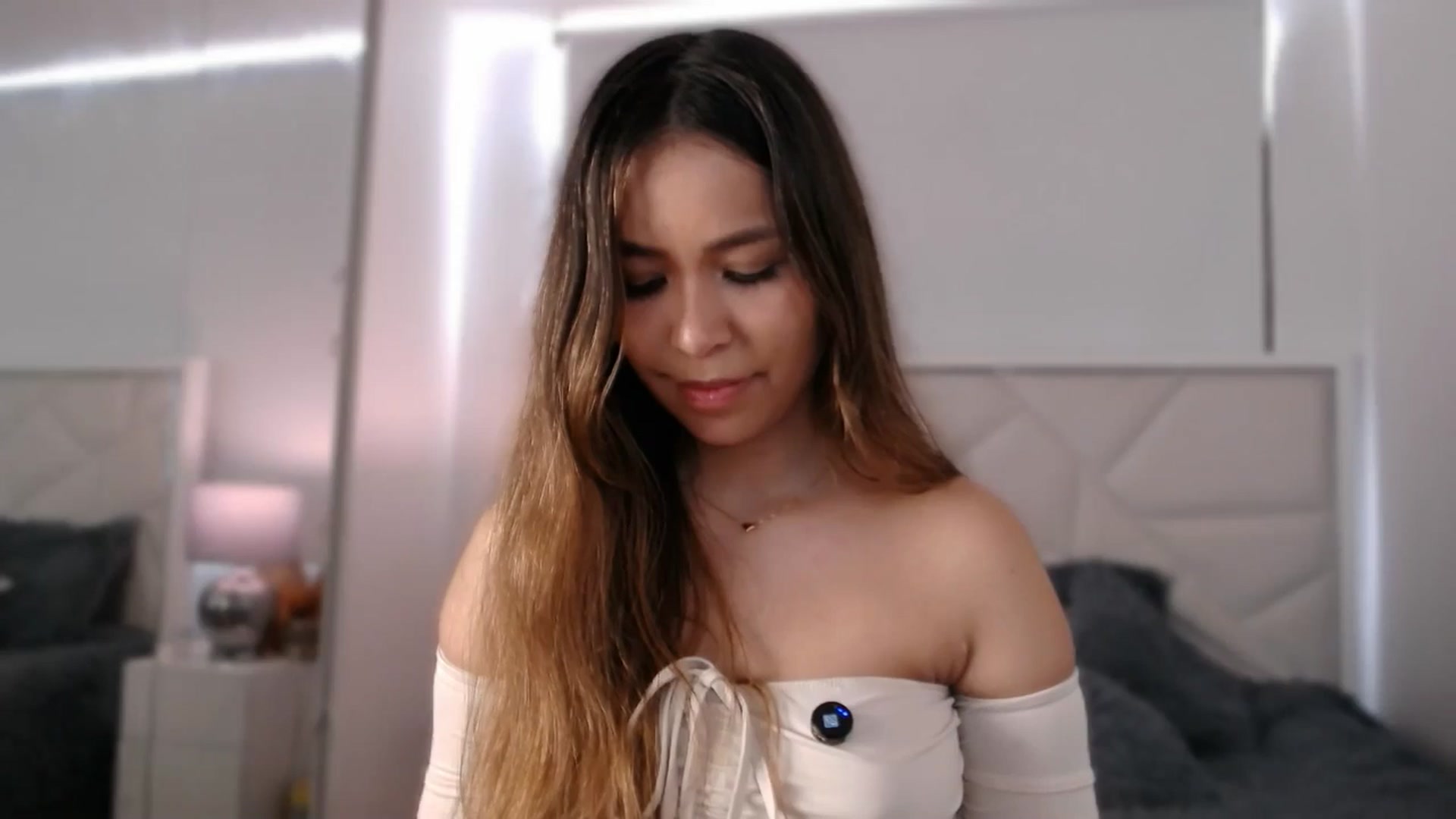 Gallery image thumbnail from Megui's myfreecams stream on, 03/02/2026, 14:00 image 18 of 20