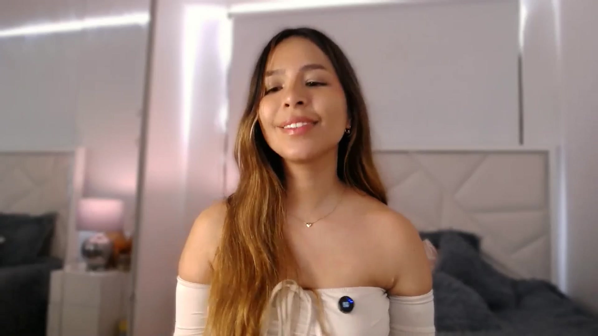 Gallery image thumbnail from Megui's myfreecams stream on, 03/02/2026, 14:00 image 14 of 20