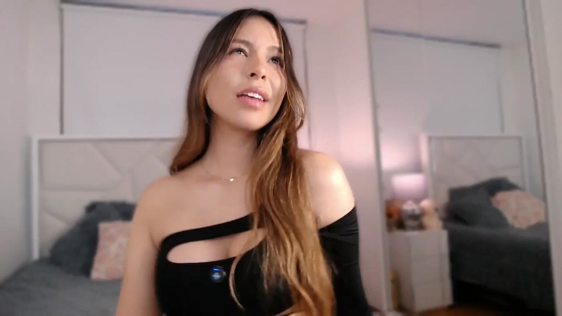 Gallery image thumbnail from Megui's myfreecams stream on, 03/03/2026, 11:20 image 14 of 20