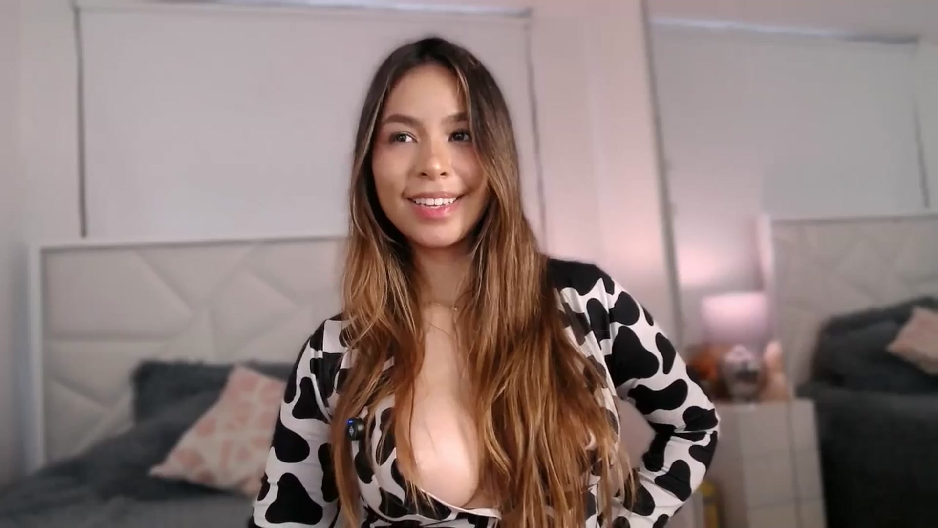 Gallery image thumbnail from Megui's myfreecams stream on, 03/06/2026, 12:19 image 17 of 20