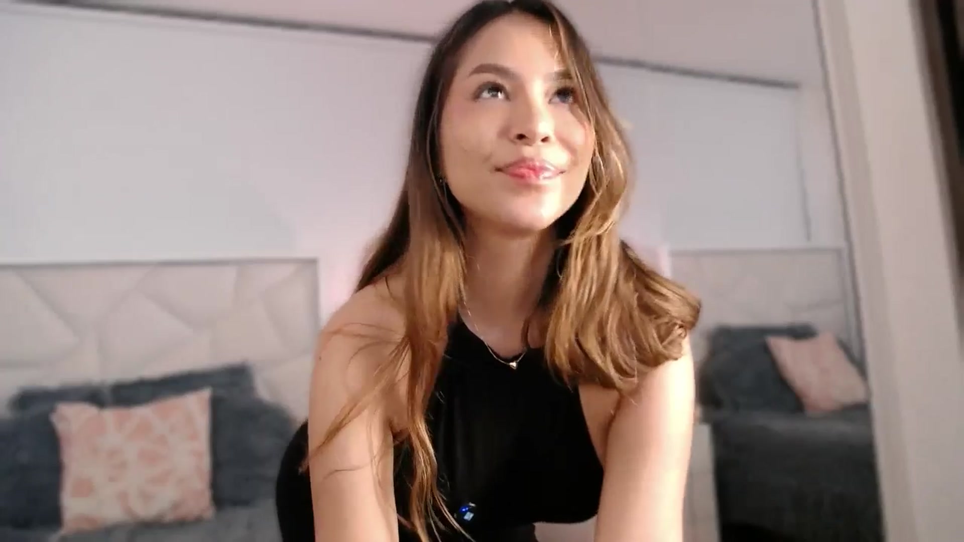 Gallery image thumbnail from Megui's myfreecams stream on, 03/07/2026, 11:03 image 15 of 20