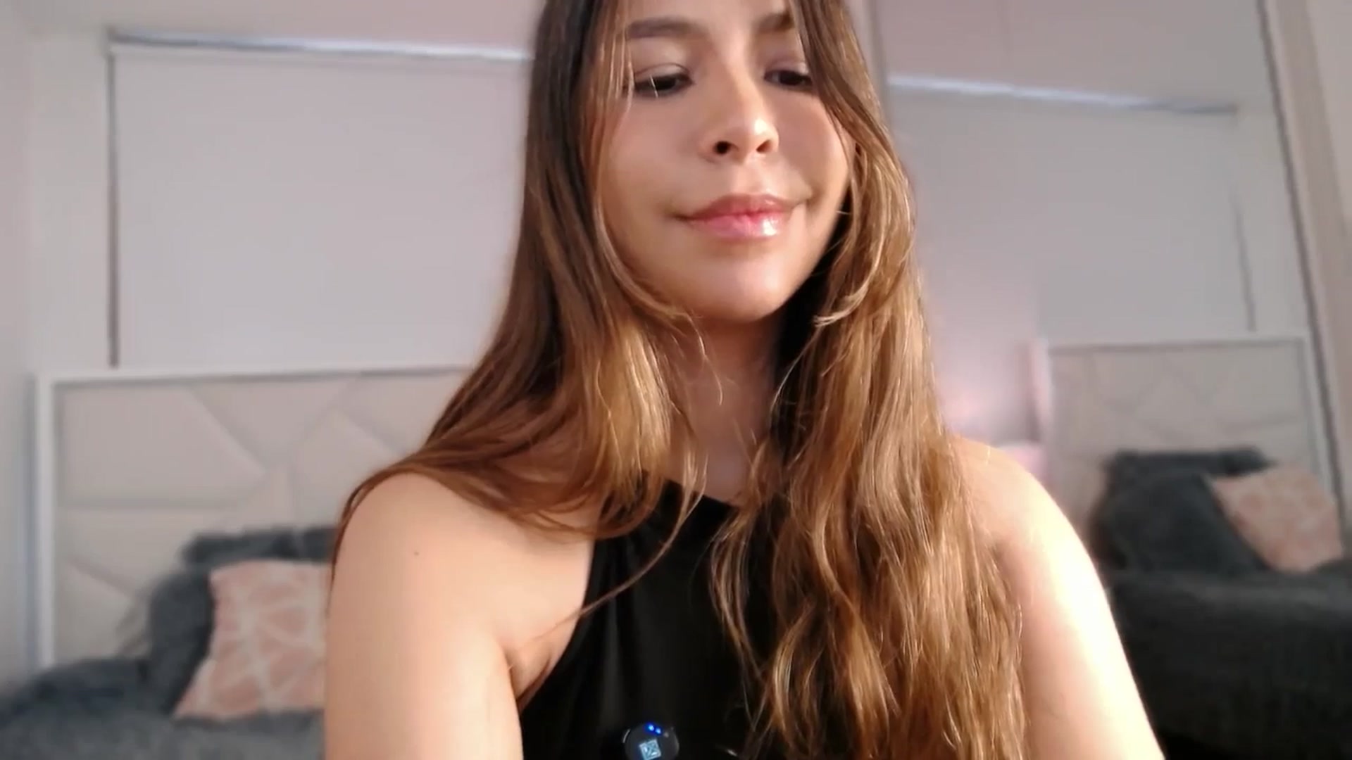 Gallery image thumbnail from Megui's myfreecams stream on, 03/07/2026, 11:40 image 16 of 20