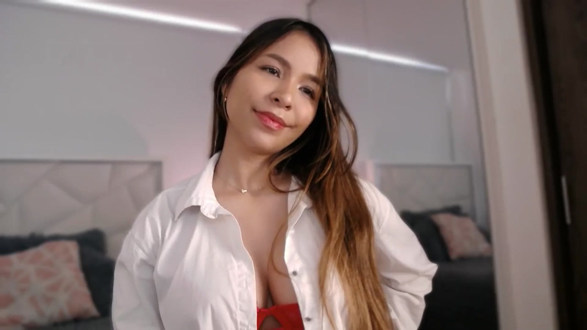 Gallery image thumbnail from Megui's myfreecams stream on, 03/09/2026, 12:56 image 17 of 20