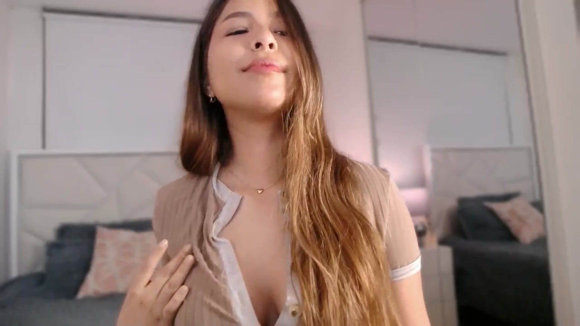 Gallery image thumbnail from Megui's myfreecams stream on, 03/10/2026, 09:27 image 11 of 20