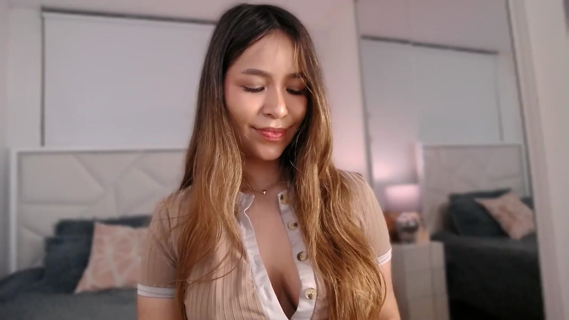 Gallery image thumbnail from Megui's myfreecams stream on, 03/10/2026, 09:27 image 10 of 20