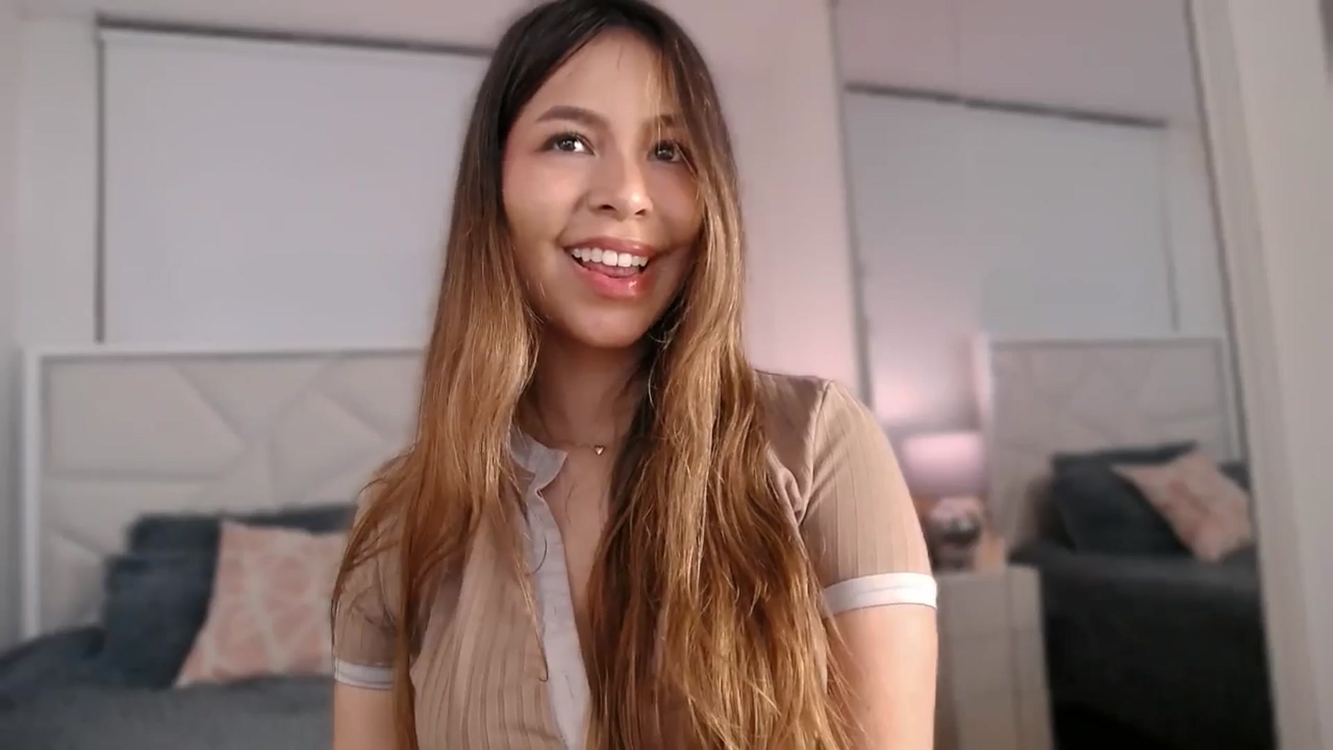 Gallery image thumbnail from Megui's myfreecams stream on, 03/10/2026, 09:27 image 9 of 20