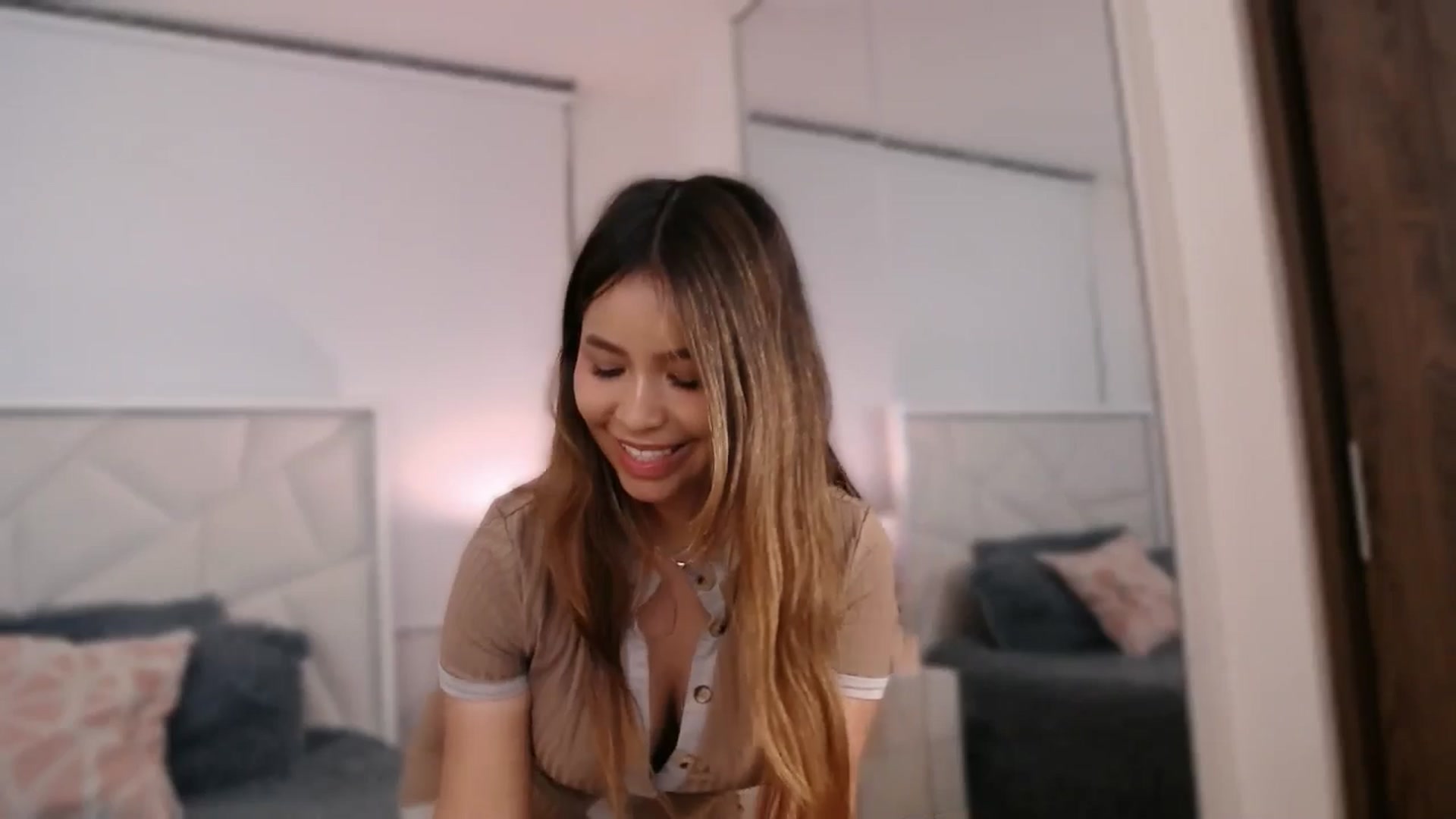 Gallery image thumbnail from Megui's myfreecams stream on, 03/10/2026, 10:11 image 18 of 20