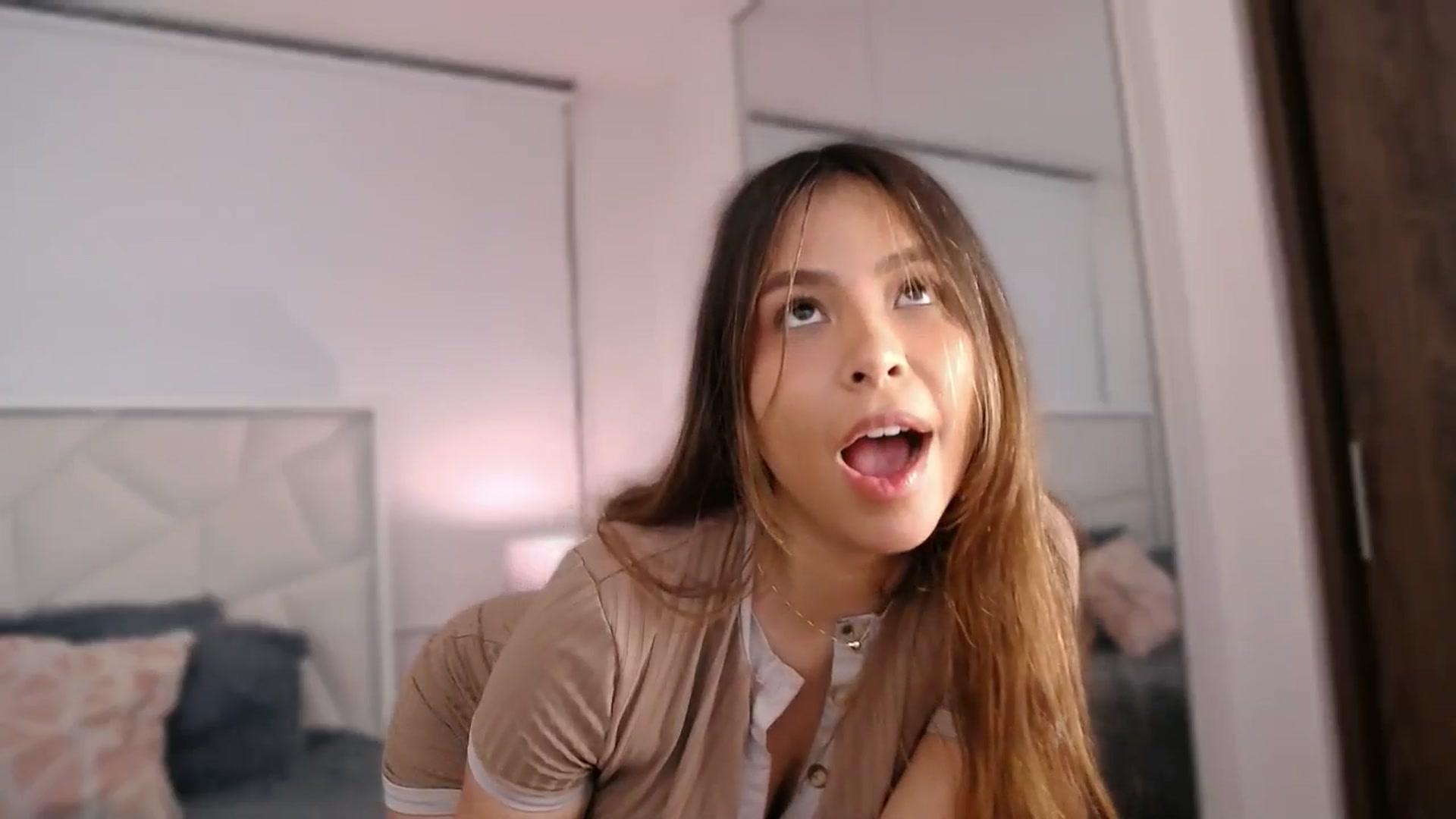 Gallery image thumbnail from Megui's myfreecams stream on, 03/10/2026, 10:11 image 15 of 20
