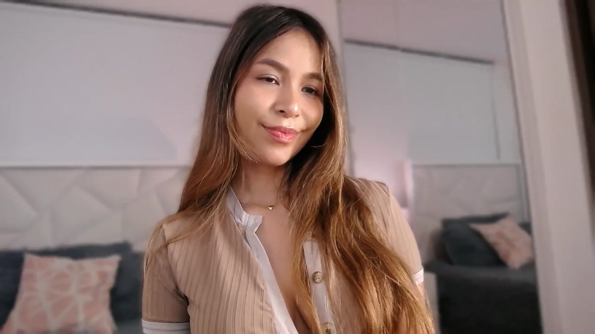 Gallery image thumbnail from Megui's myfreecams stream on, 03/10/2026, 10:55 image 7 of 20