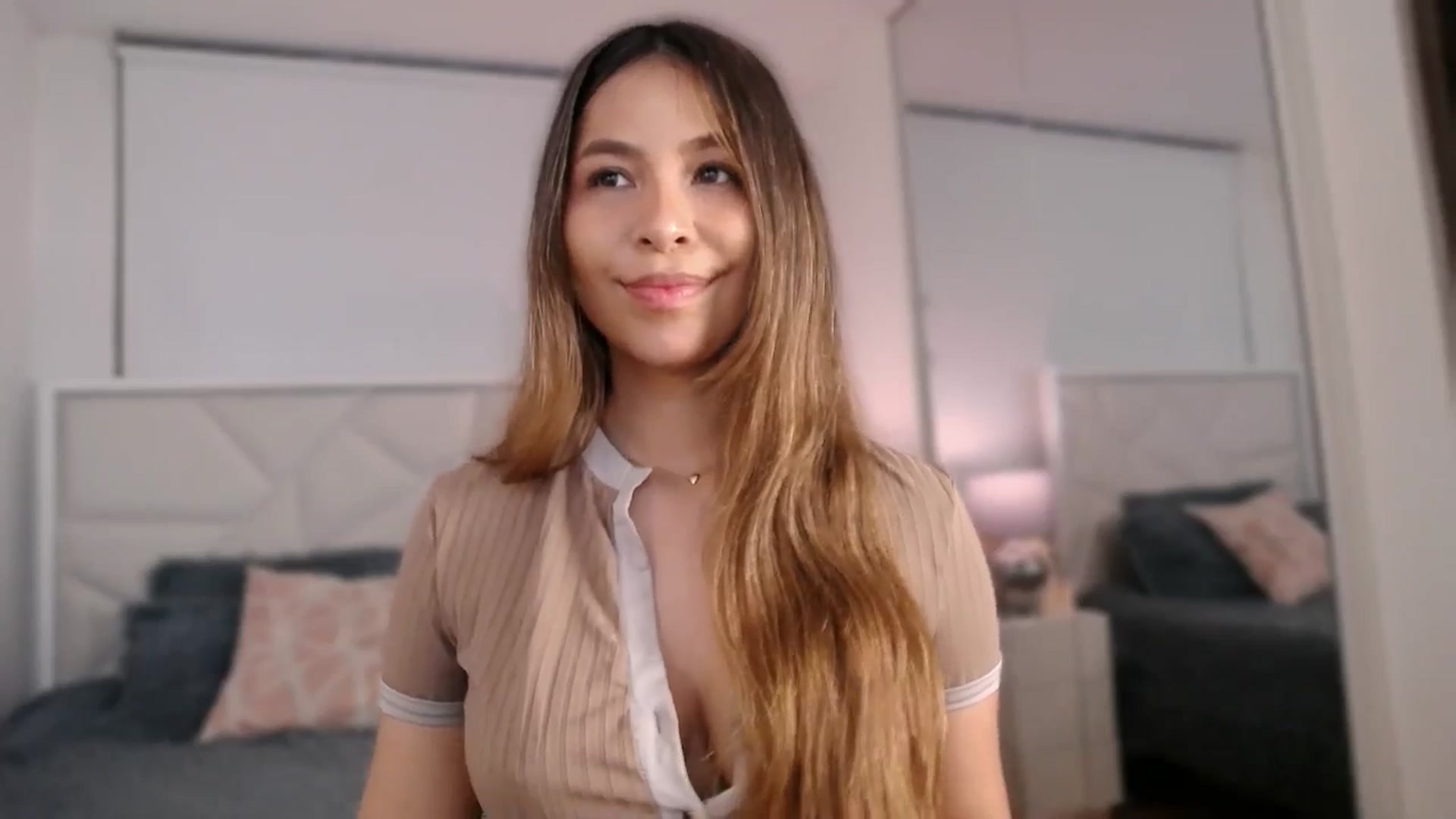 Gallery image thumbnail from Megui's myfreecams stream on, 03/10/2026, 11:39 image 2 of 20