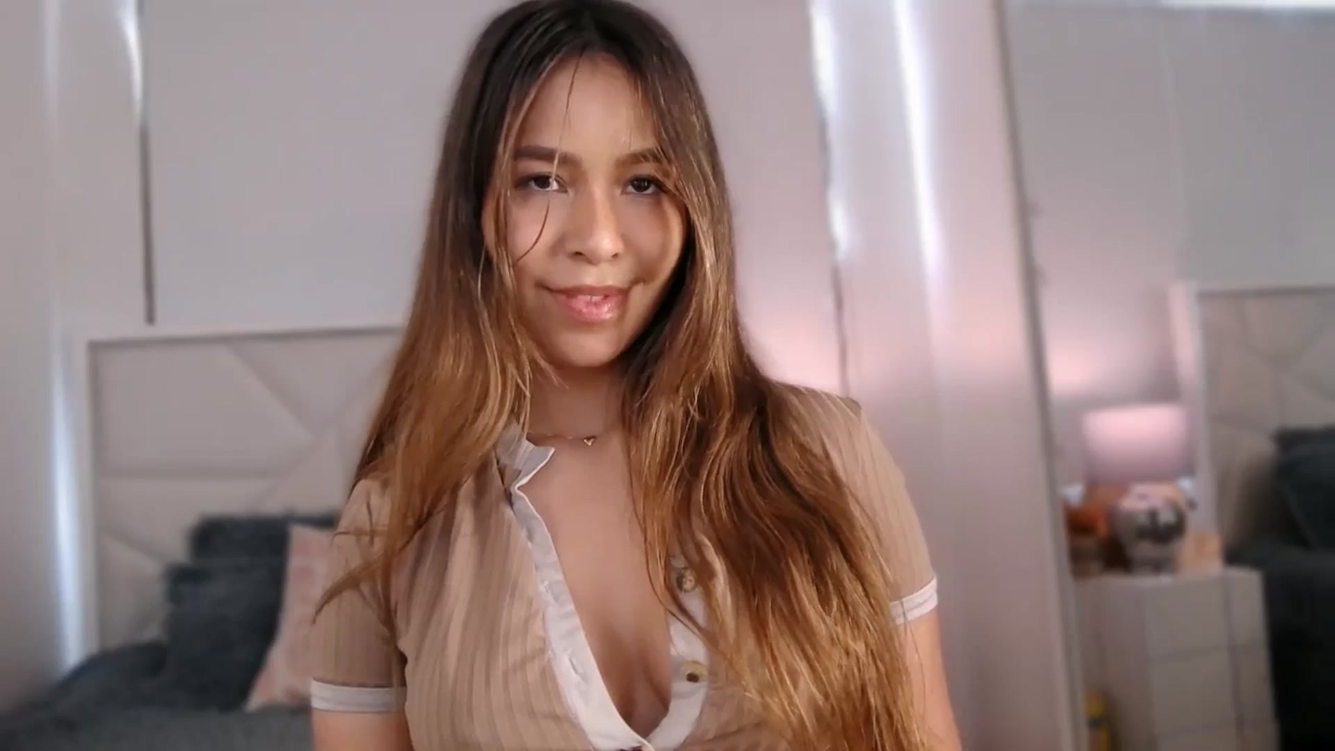 Gallery image thumbnail from Megui's myfreecams stream on, 03/10/2026, 14:49 image 13 of 20