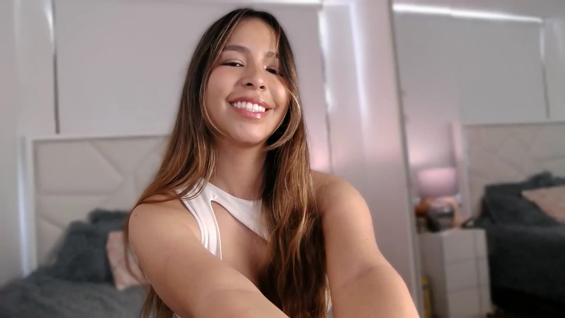 Gallery image thumbnail from Megui's myfreecams stream on, 03/14/2026, 13:56 image 13 of 20