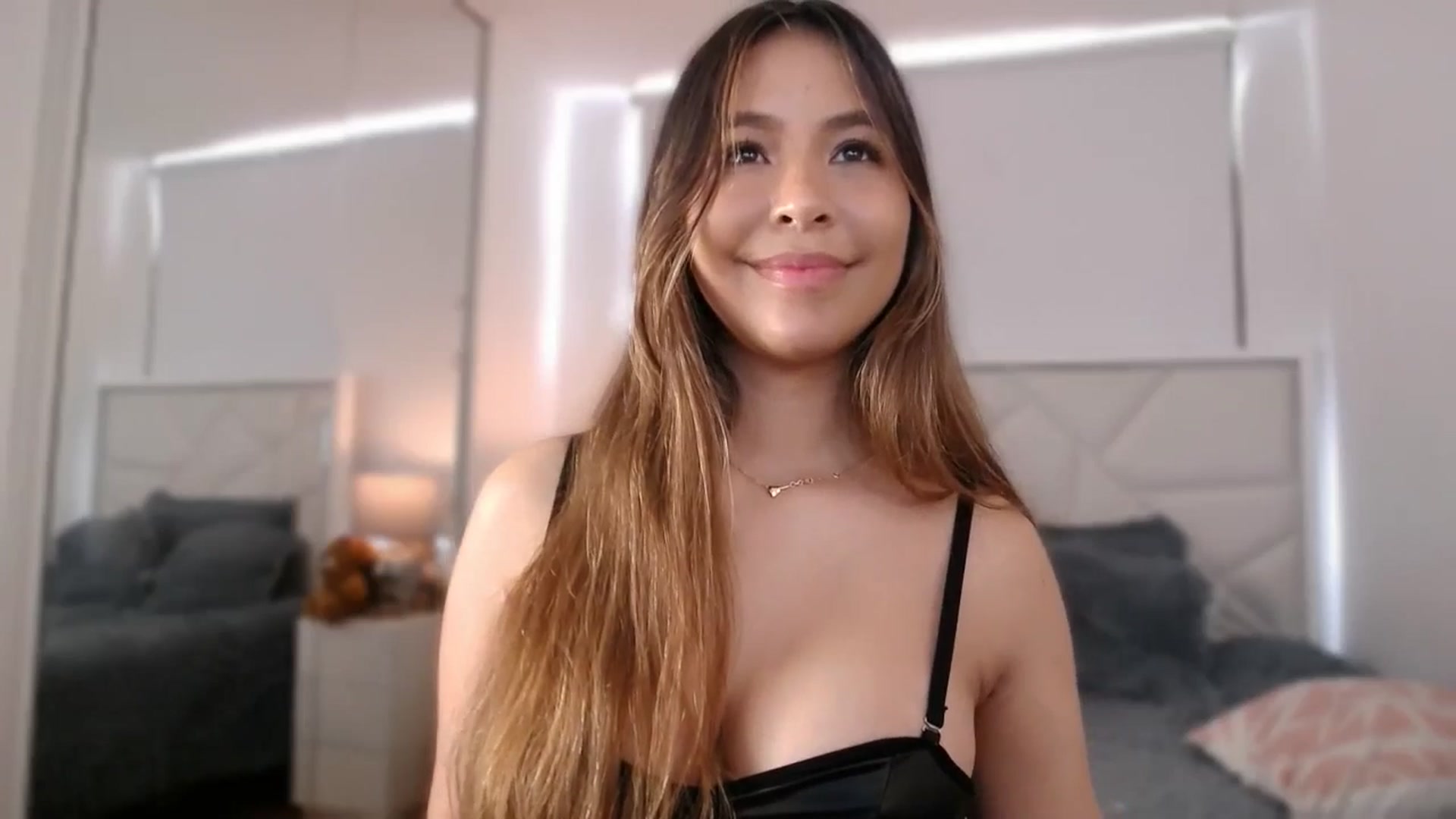 Gallery image thumbnail from Megui's myfreecams stream on, 03/19/2026, 14:48 image 19 of 20