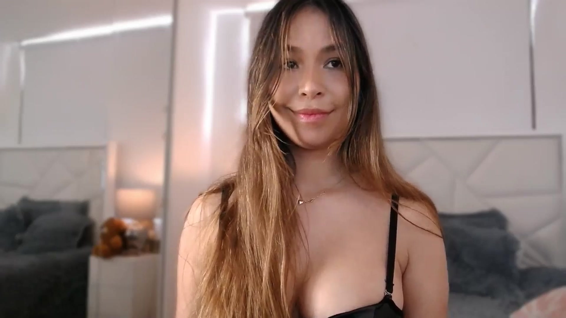 Gallery image thumbnail from Megui's myfreecams stream on, 03/19/2026, 15:59 image 6 of 20