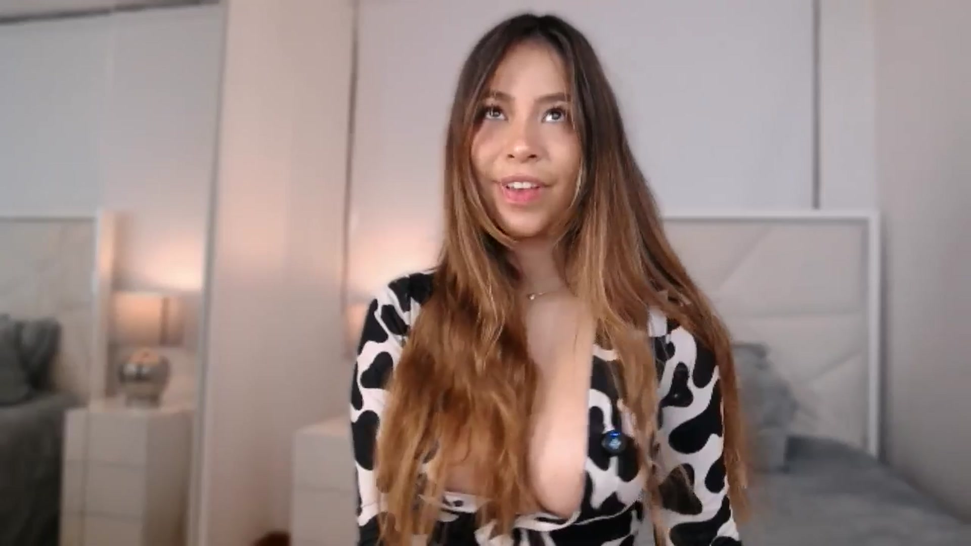 Gallery image thumbnail from Megui's myfreecams stream on, 03/27/2026, 10:38 image 15 of 20