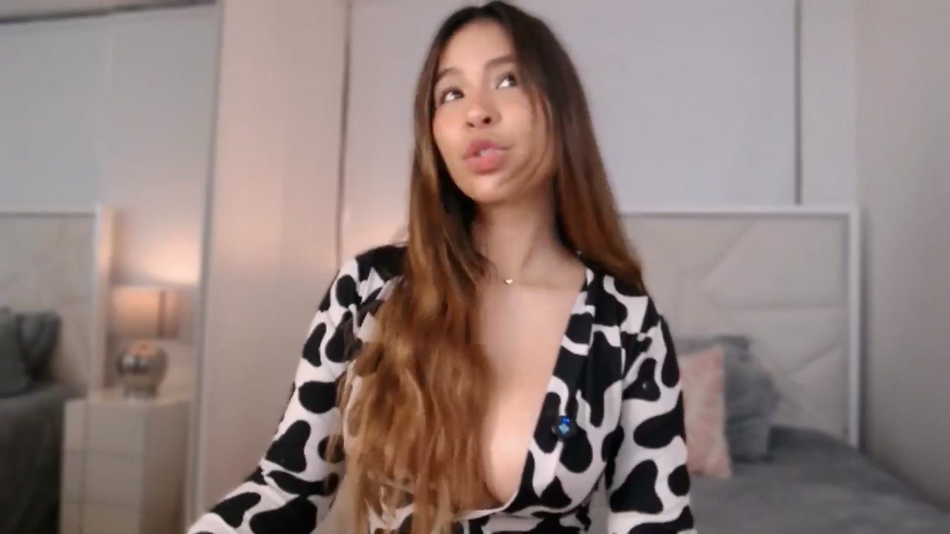 Gallery image thumbnail from Megui's myfreecams stream on, 03/27/2026, 10:38 image 10 of 20