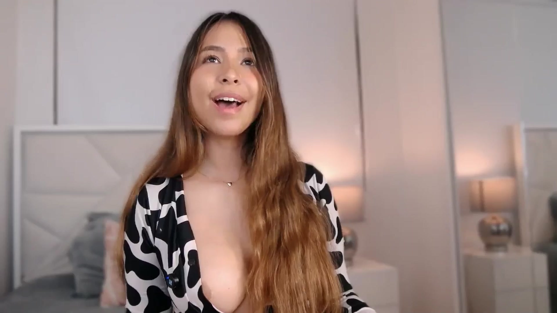 Gallery image thumbnail from Megui's myfreecams stream on, 03/27/2026, 12:01 image 5 of 20