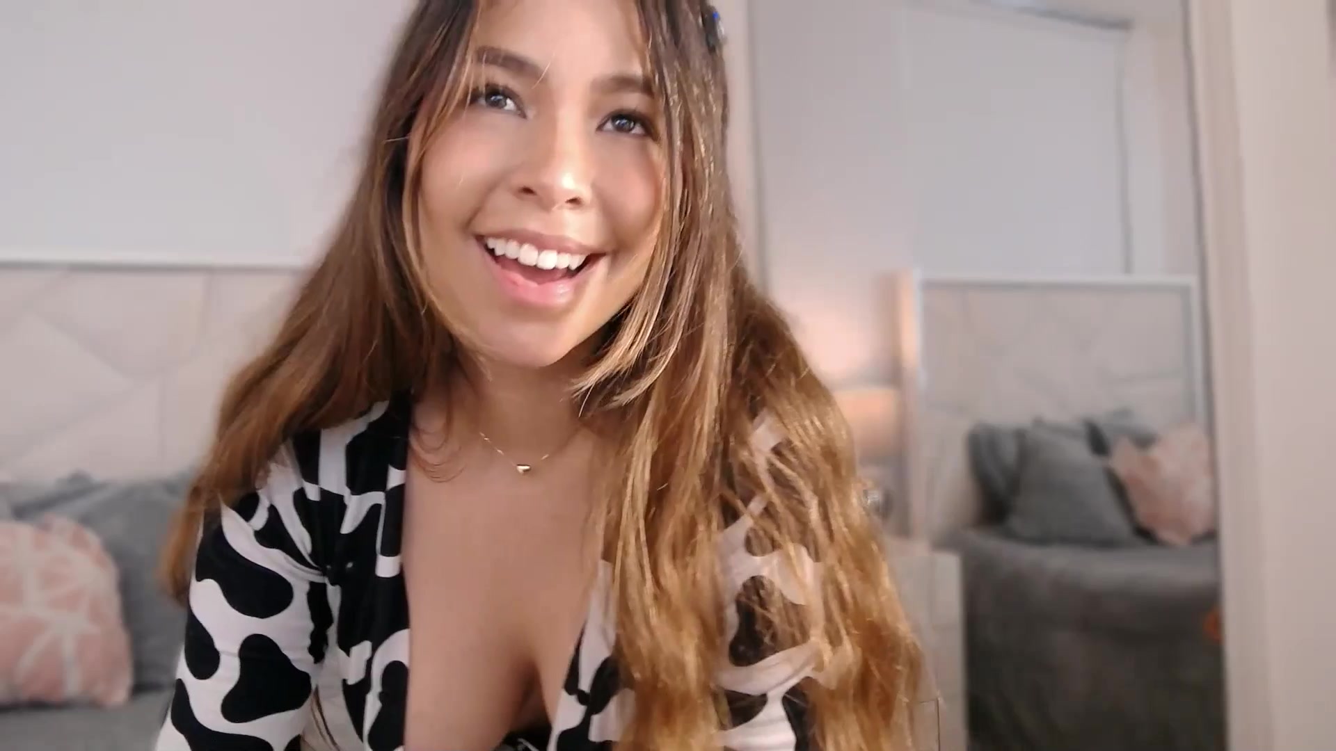 Gallery image thumbnail from Megui's myfreecams stream on, 03/27/2026, 12:01 image 20 of 20