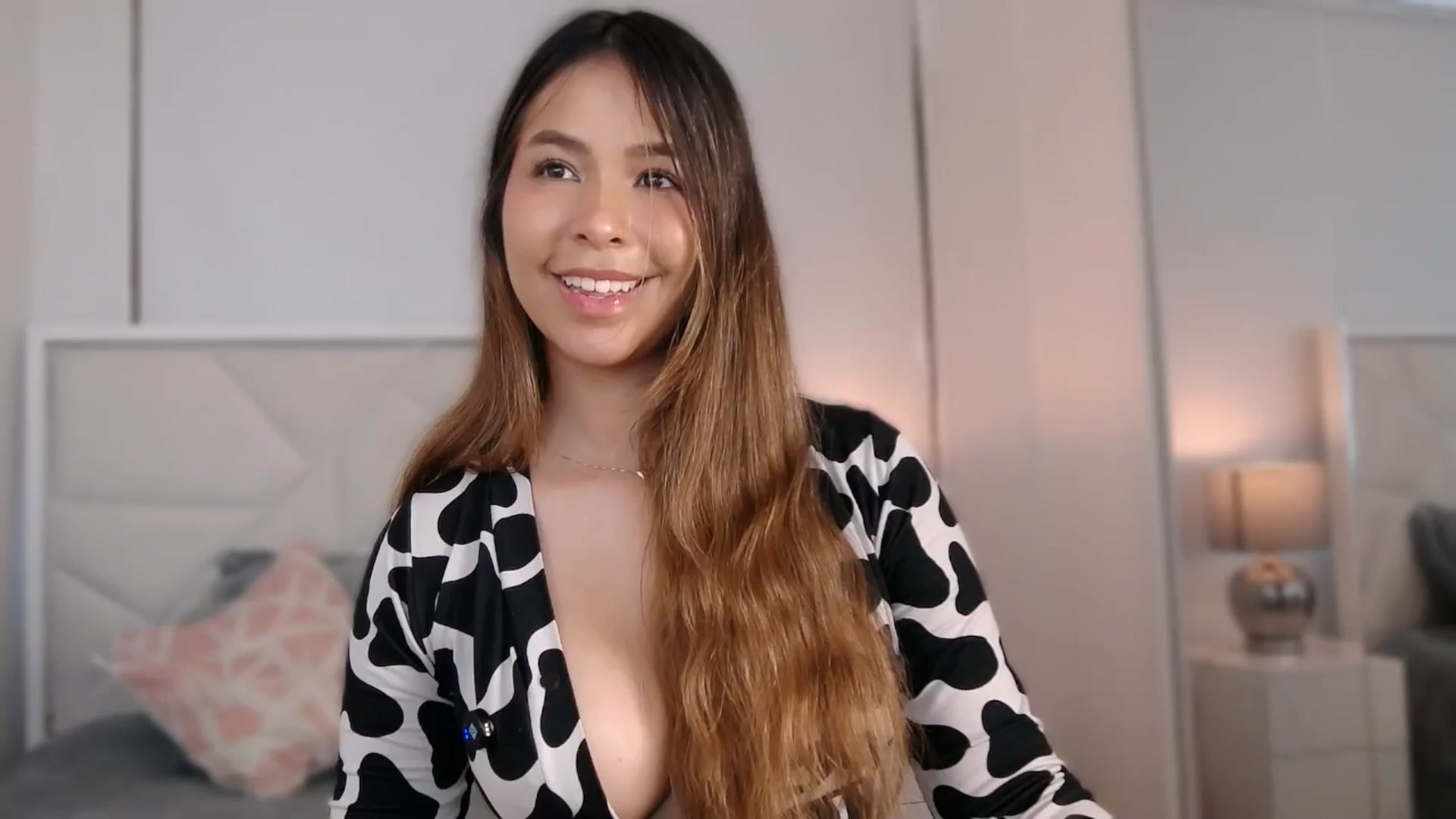 Gallery image thumbnail from Megui's myfreecams stream on, 03/27/2026, 12:45 image 4 of 20