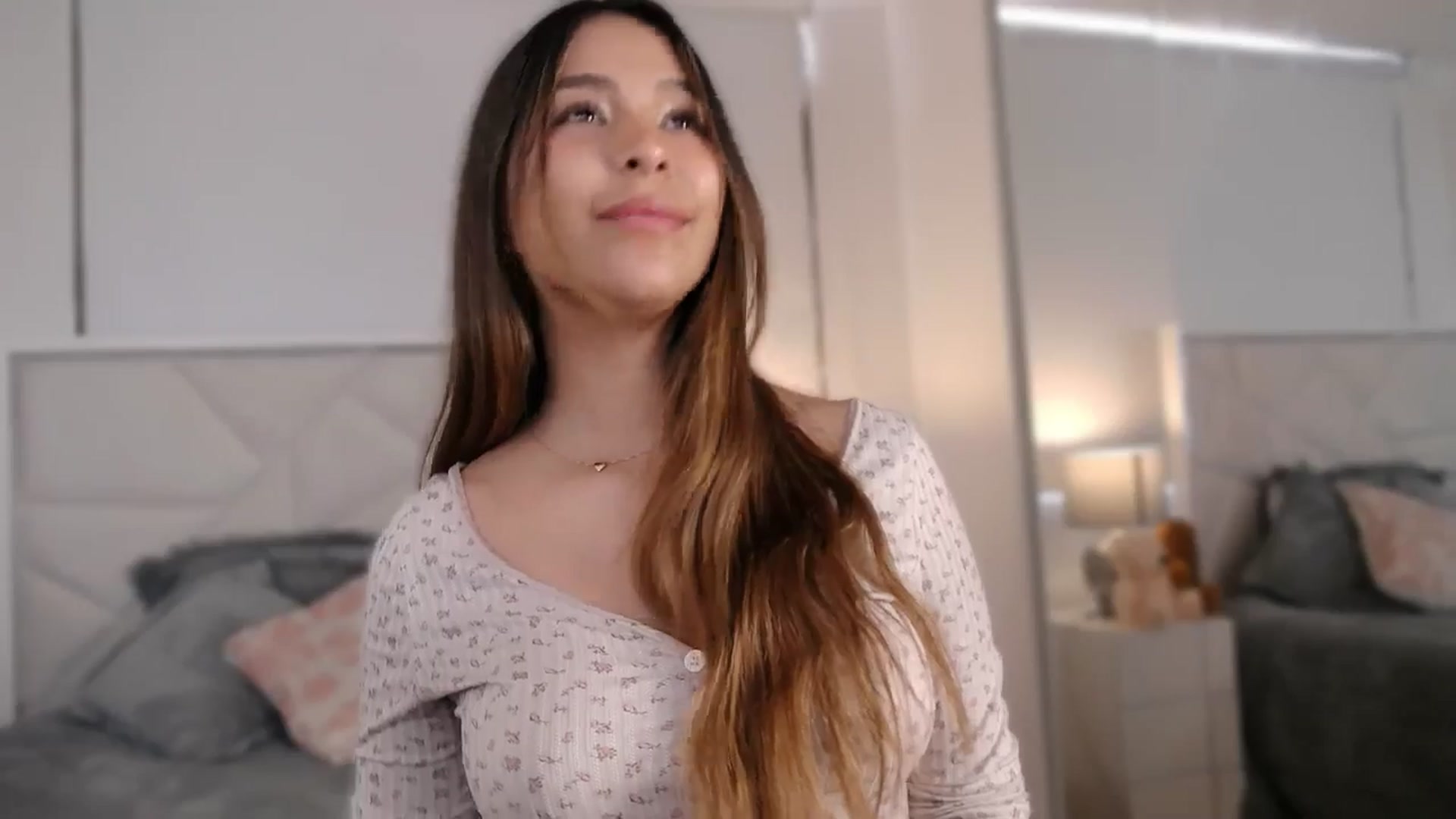 Gallery image thumbnail from Megui's myfreecams stream on, 04/05/2026, 14:25 image 5 of 20