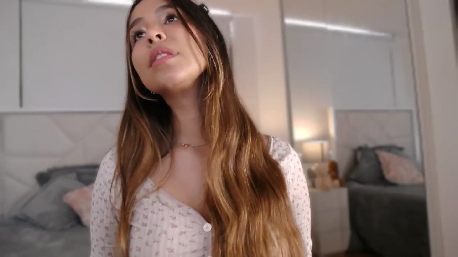 Gallery image thumbnail from Megui's myfreecams stream on, 04/05/2026, 14:25 image 18 of 20