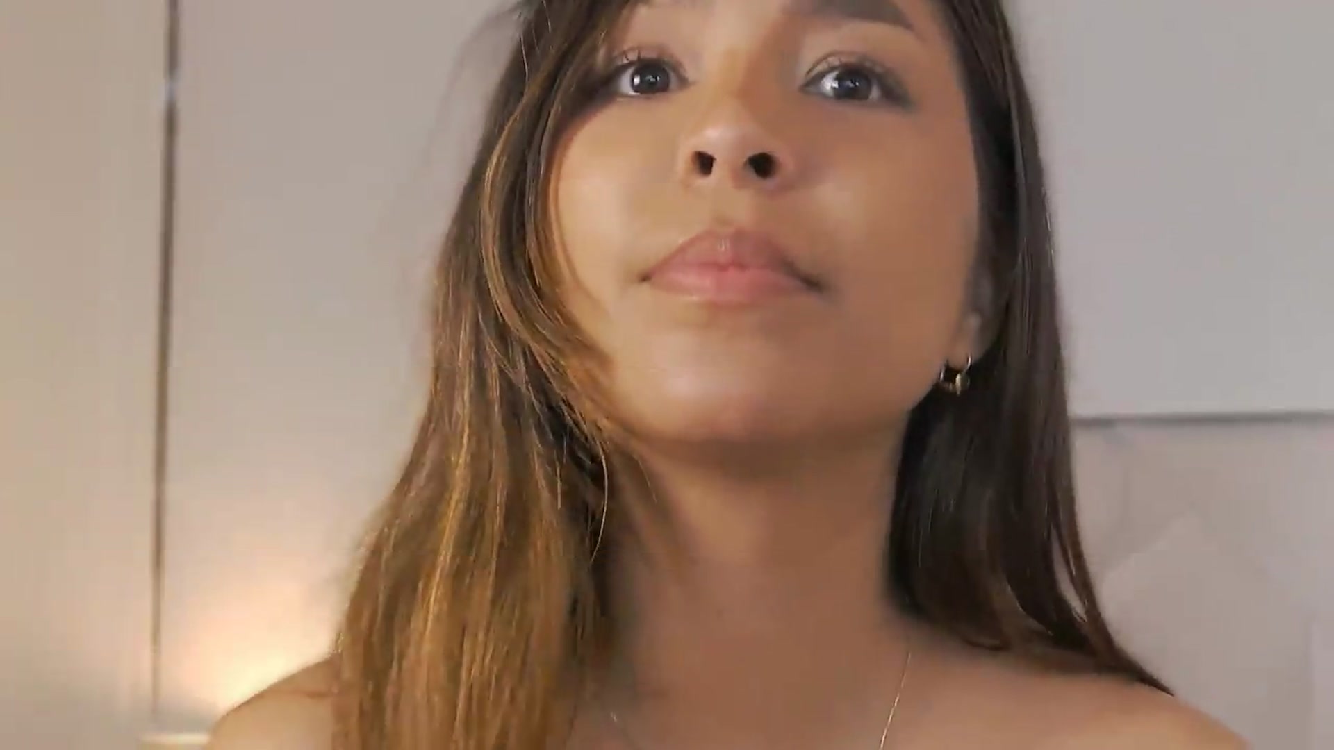Gallery image thumbnail from Megui's myfreecams stream on, 04/27/2026, 16:53 image 3 of 20