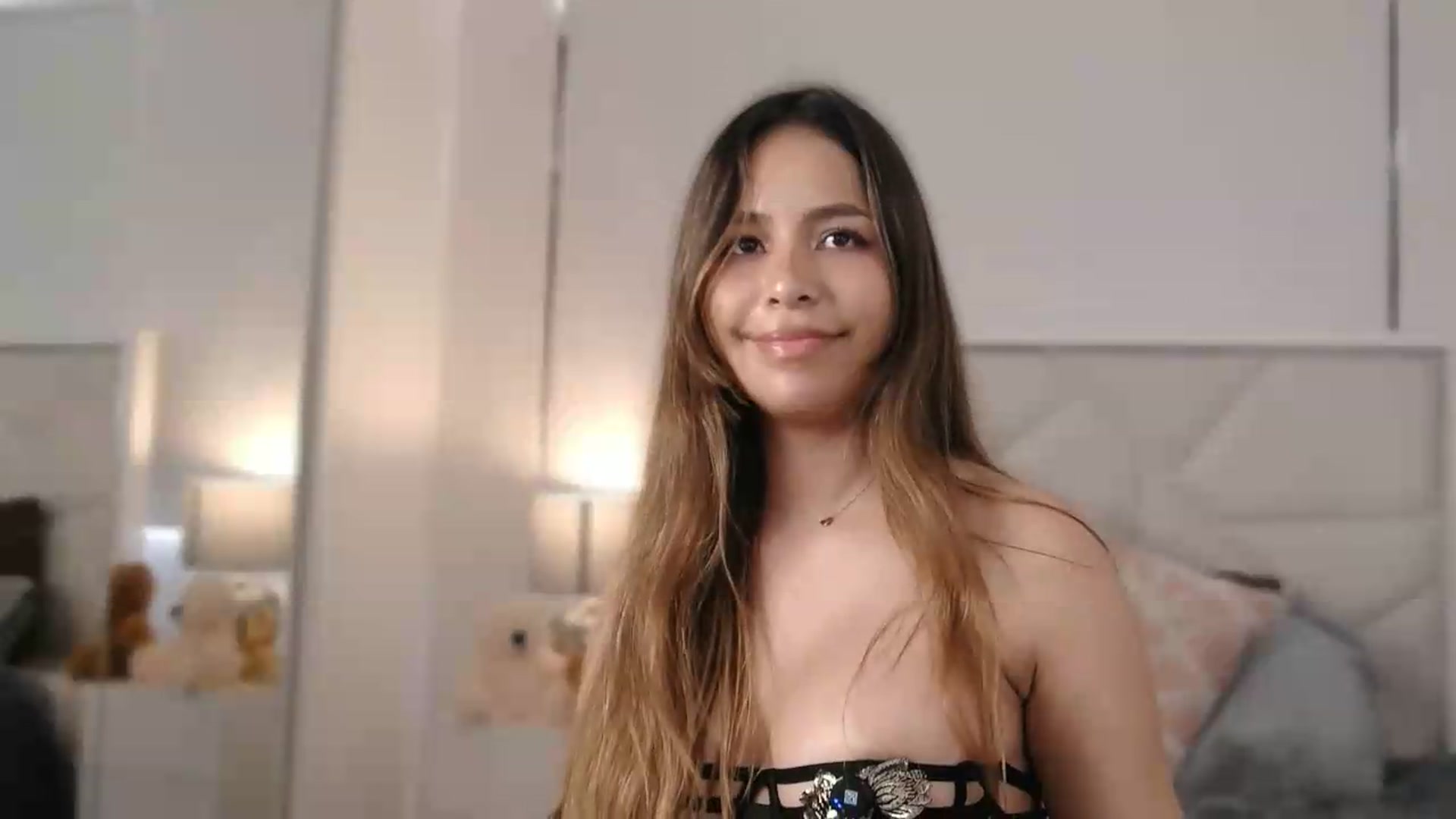 Gallery image thumbnail from Megui's myfreecams stream on, 05/01/2026, 15:42 image 4 of 20