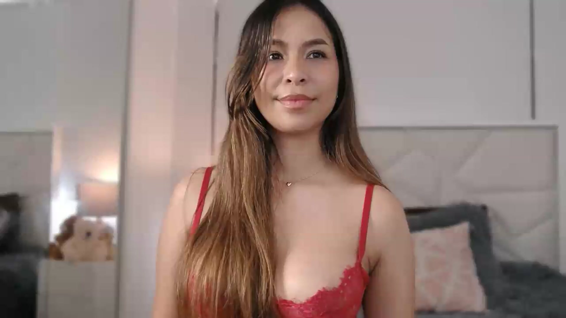 Gallery image thumbnail from Megui's myfreecams stream on, 05/09/2026, 15:56 image 6 of 20