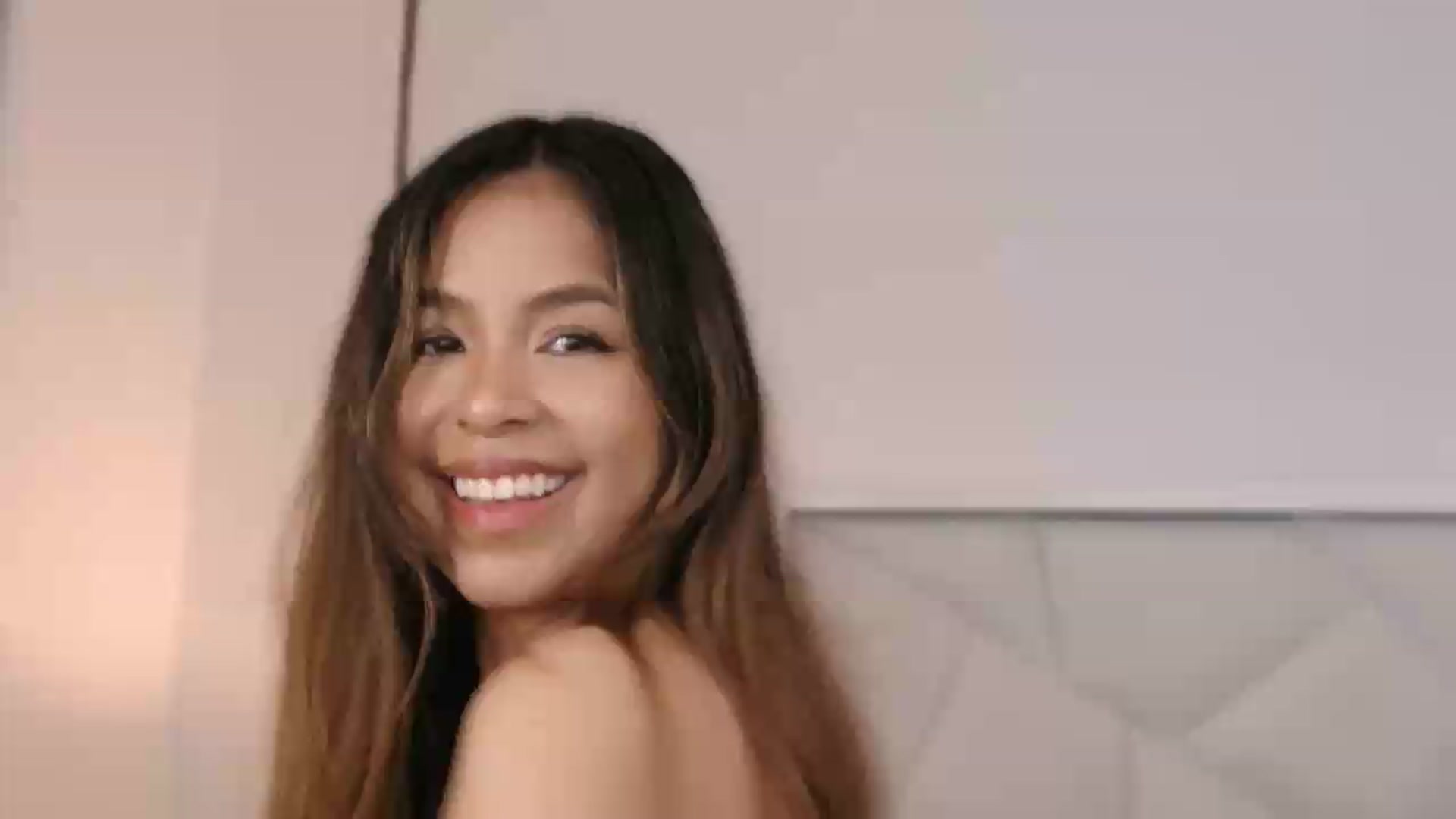 Gallery image thumbnail from Megui's myfreecams stream on, 05/19/2026, 11:59 image 1 of 20