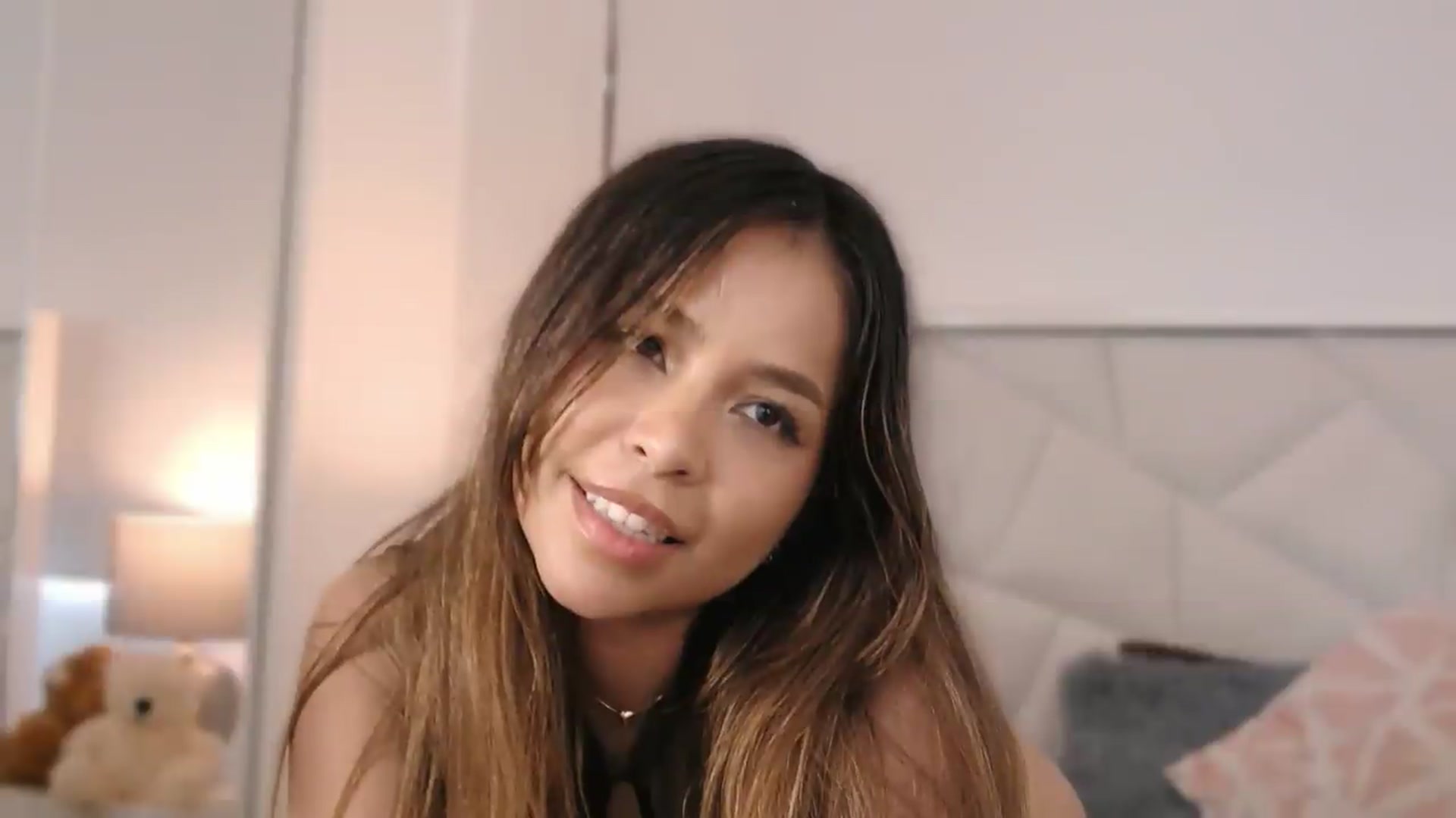 Gallery image thumbnail from Megui's myfreecams stream on, 05/19/2026, 16:25 image 10 of 20