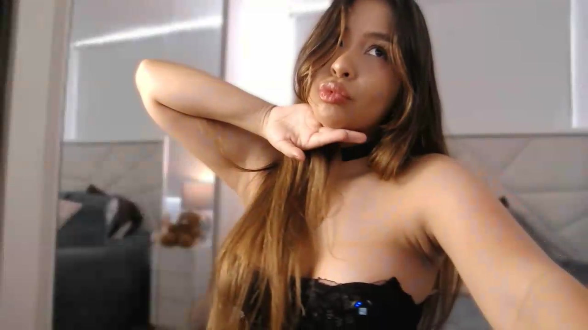 Gallery image thumbnail from Megui's myfreecams stream on, 05/22/2026, 12:43 image 18 of 20