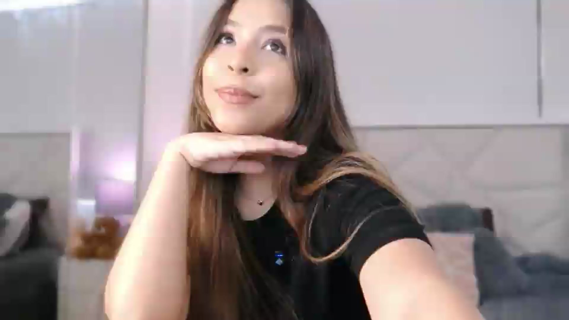 Gallery image thumbnail from Megui's myfreecams stream on, 05/26/2026, 13:04 image 4 of 20
