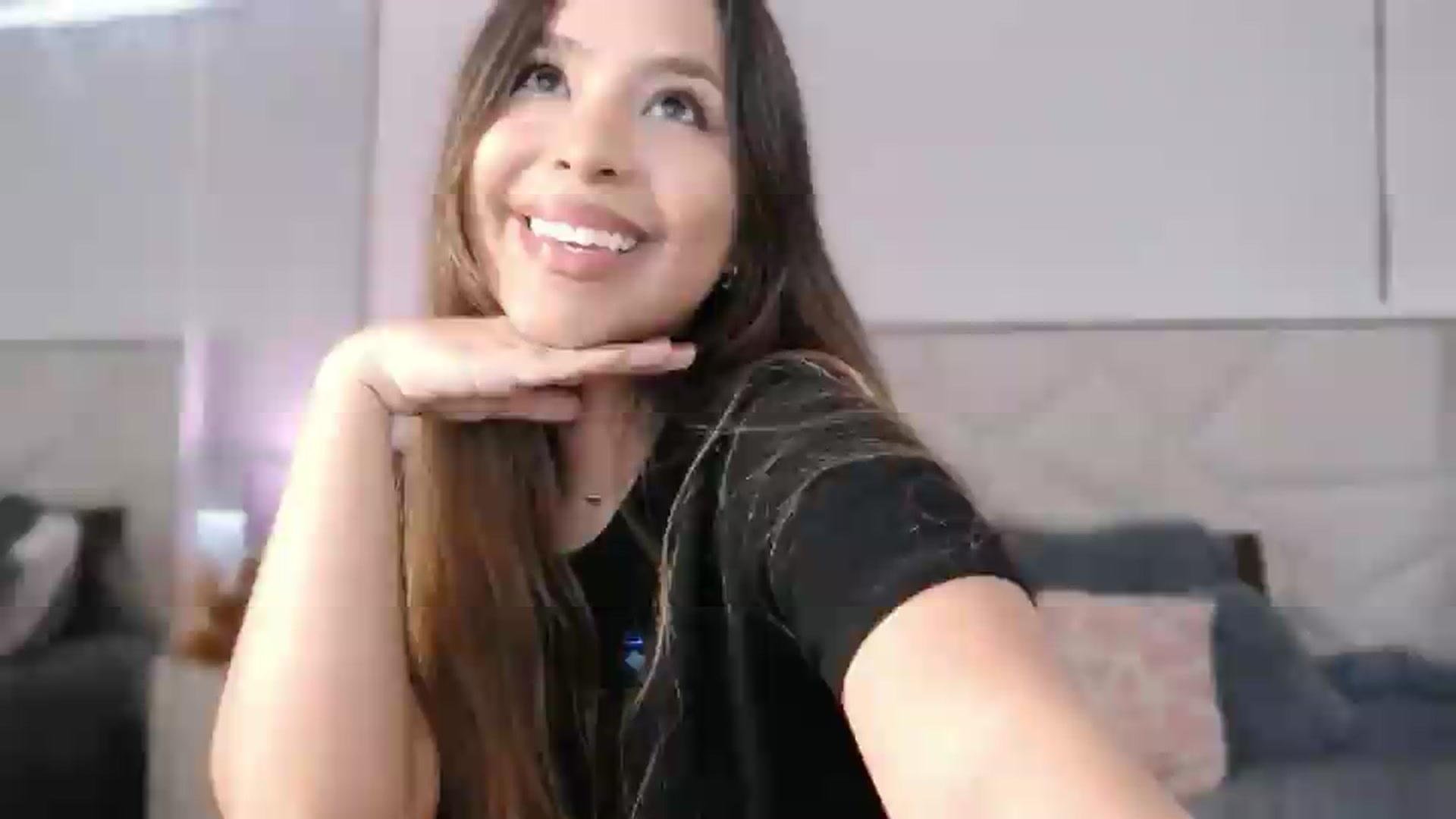 Gallery image thumbnail from Megui's myfreecams stream on, 05/26/2026, 13:04 image 6 of 20